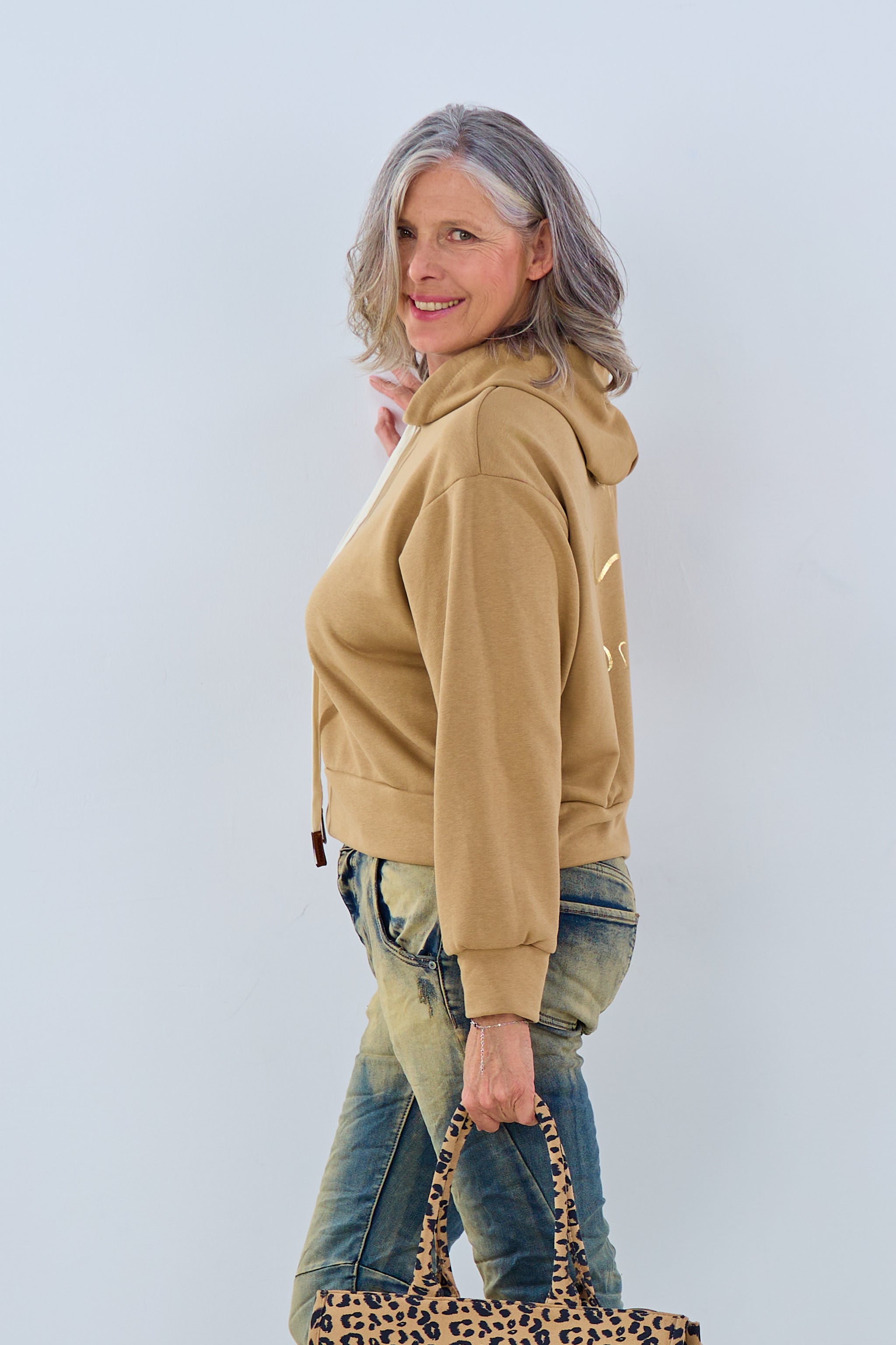 Hoodie mit Cappucino-Druck, camel-gold von Trends & Lifestyle