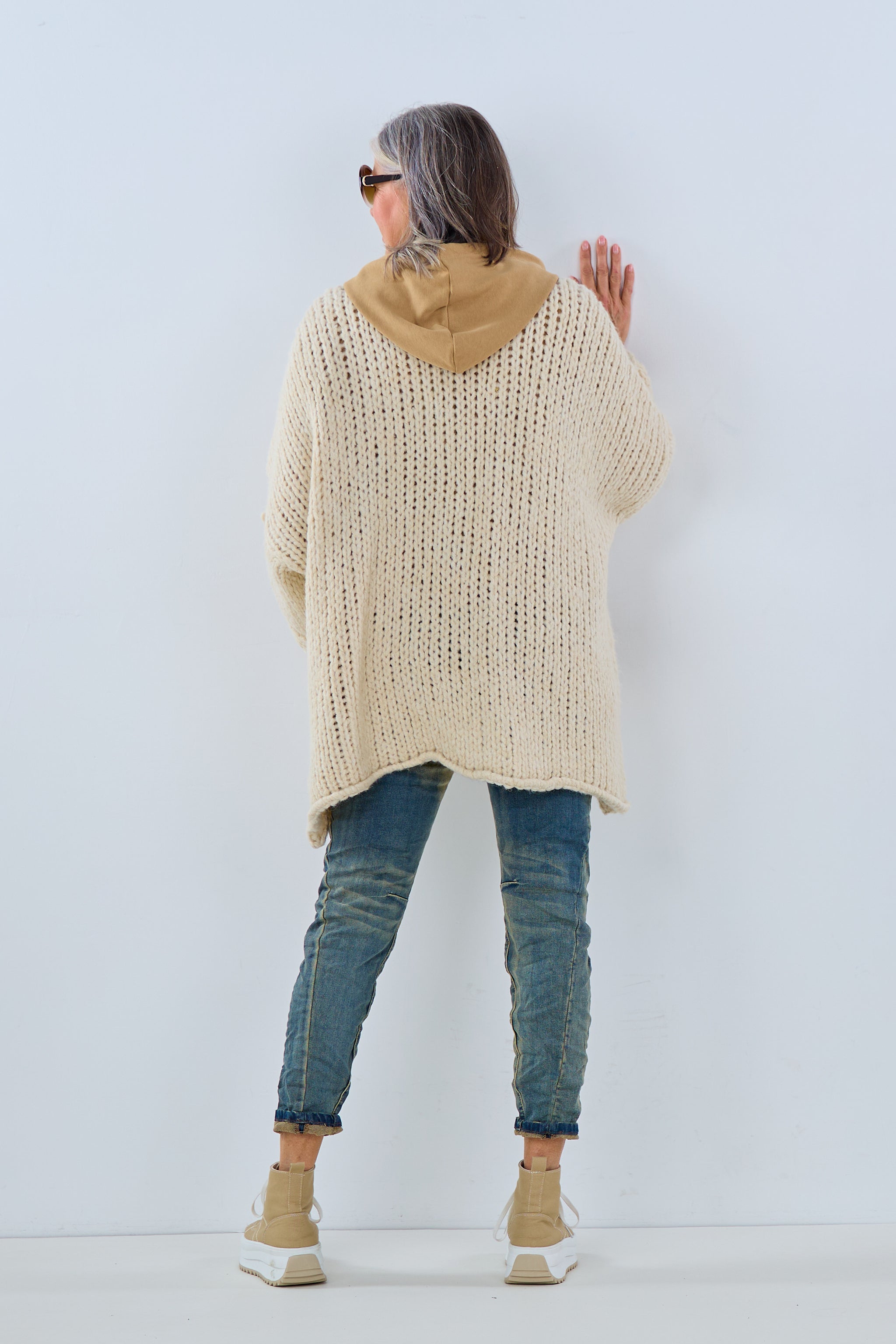 Oversized Strickjacke mit weiten Ärmeln, beige von Trends & Lifestyle