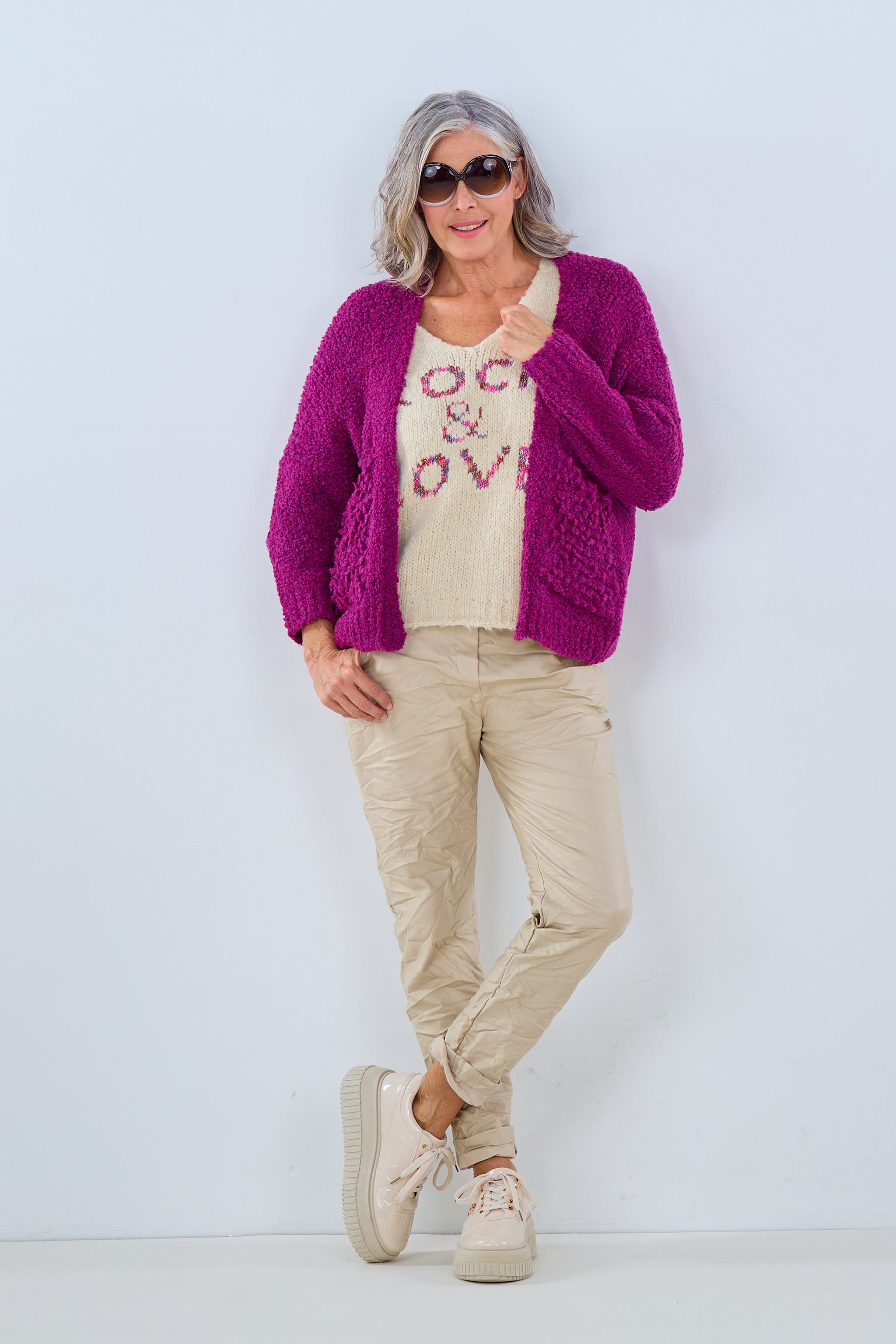 Bouclé-Strickjacke, brombeer von Trends & Lifestyle