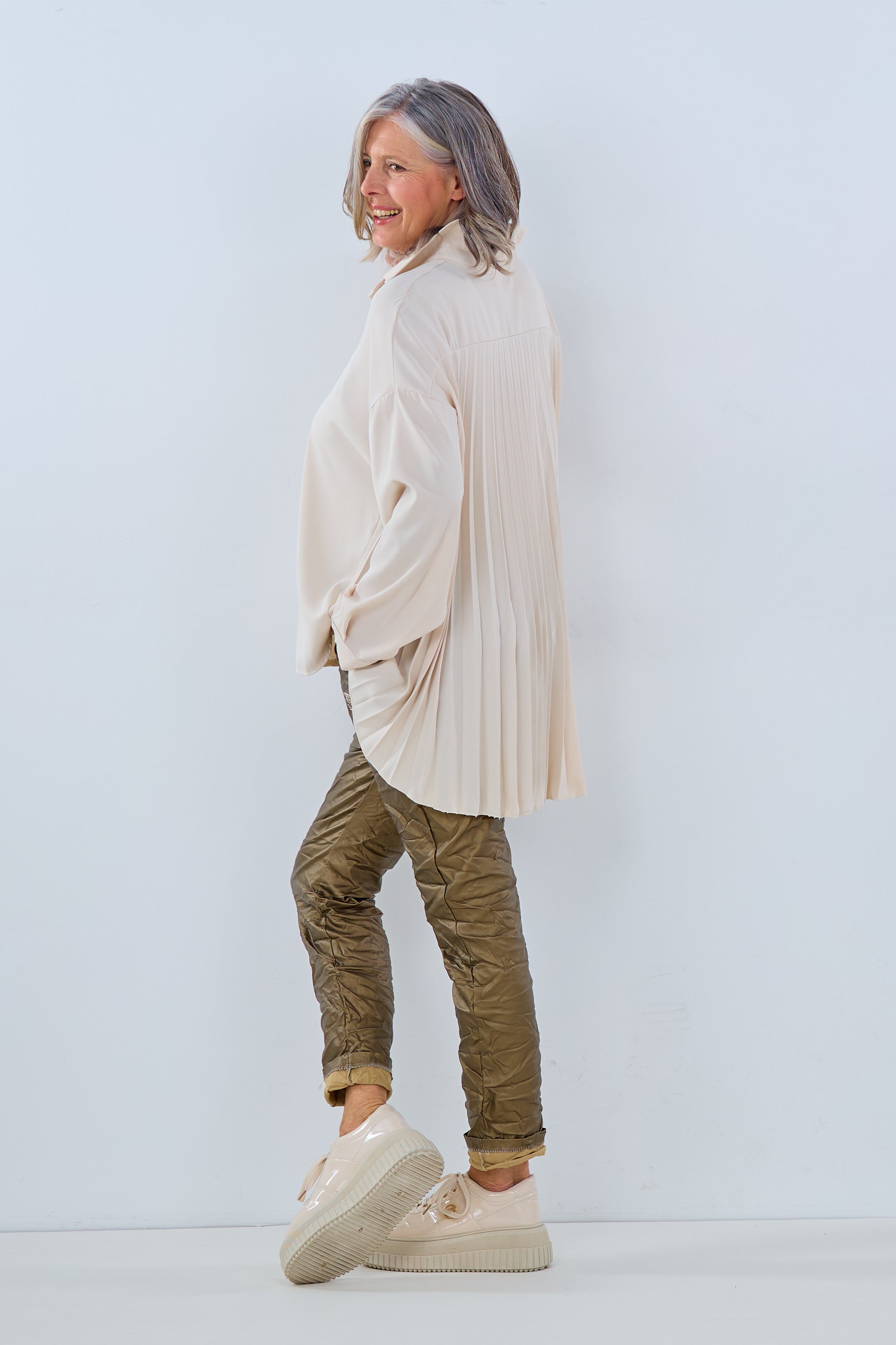 Bluse mit Plissee, beige von Trends & Lifestyle