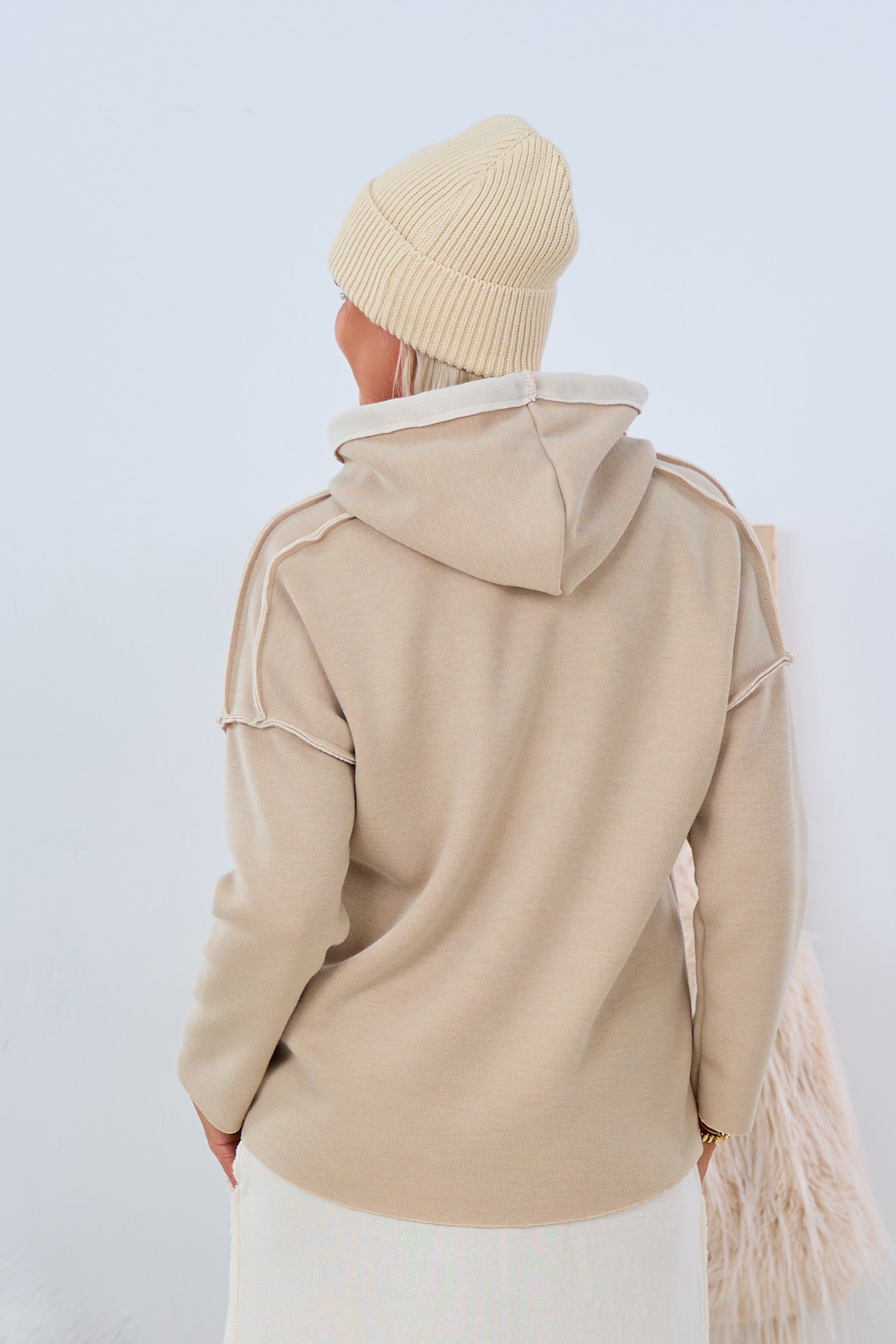 Bi-Color Hoodie mit Schriftzug, stein-hellbeige von Trends & Lifestyle