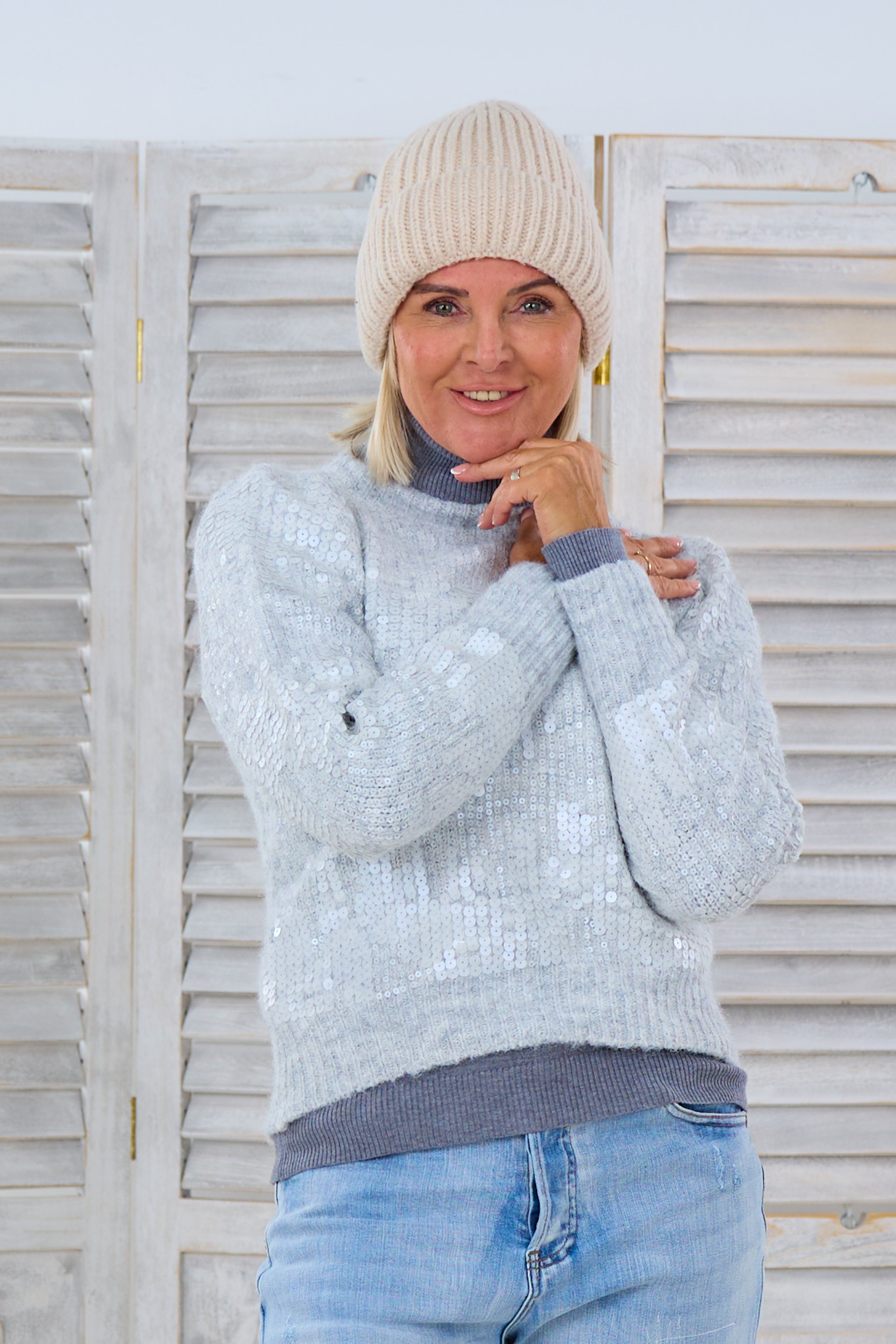 Pailletten-Pullover mit Stehkragen, grau von Trends & Lifestyle