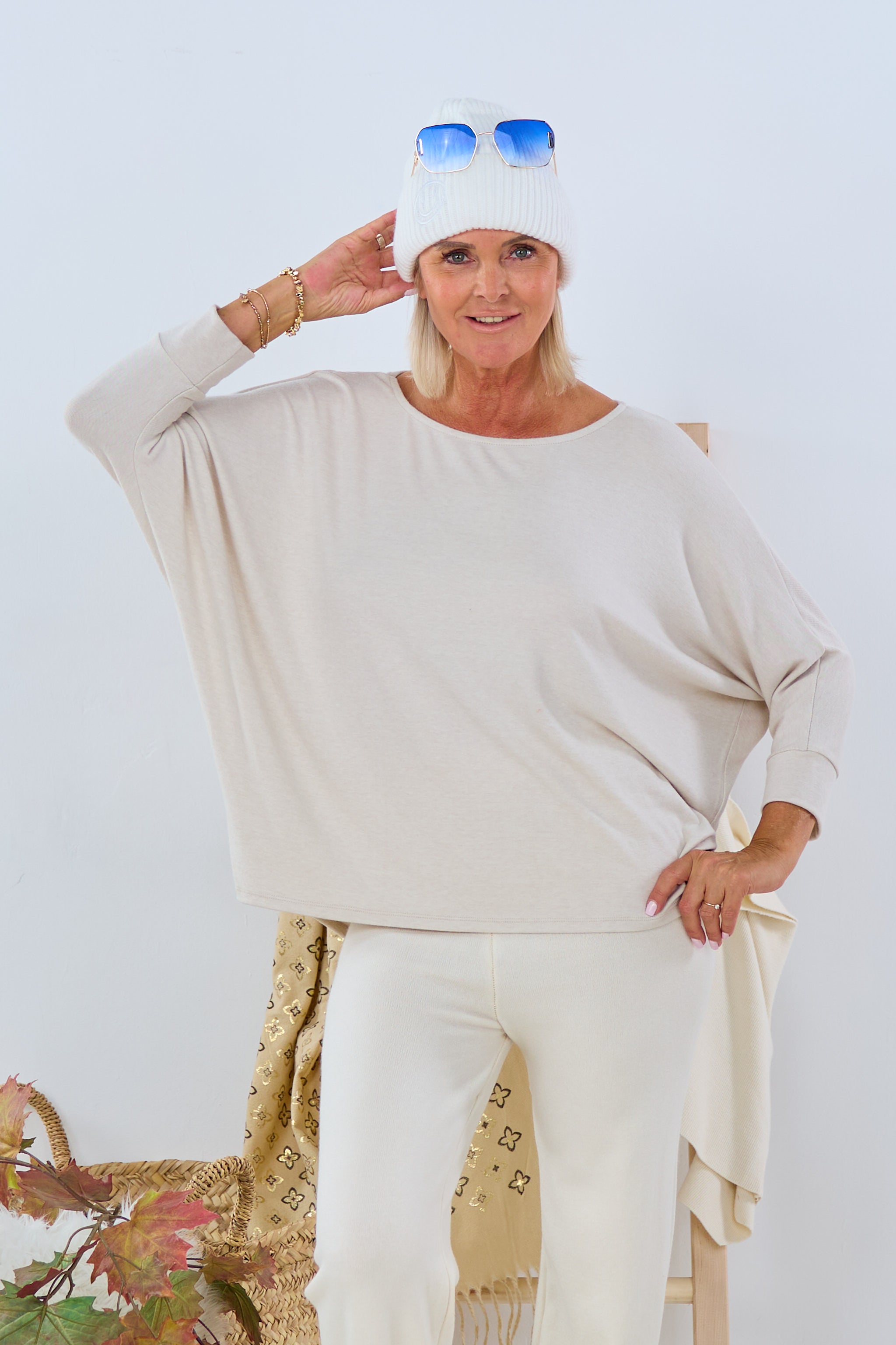 Feinstrickpulli mit Fledermausärmeln, beige von Trends & Lifestyle