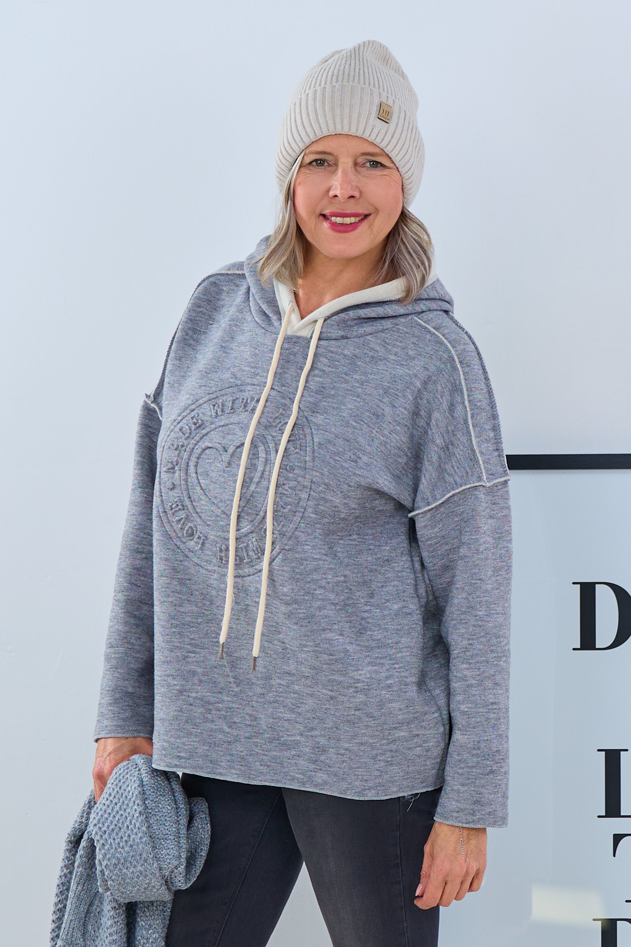 Feinstrick-Hoodie HERZ bicolor, grau-beige von Trends & Lifestyle