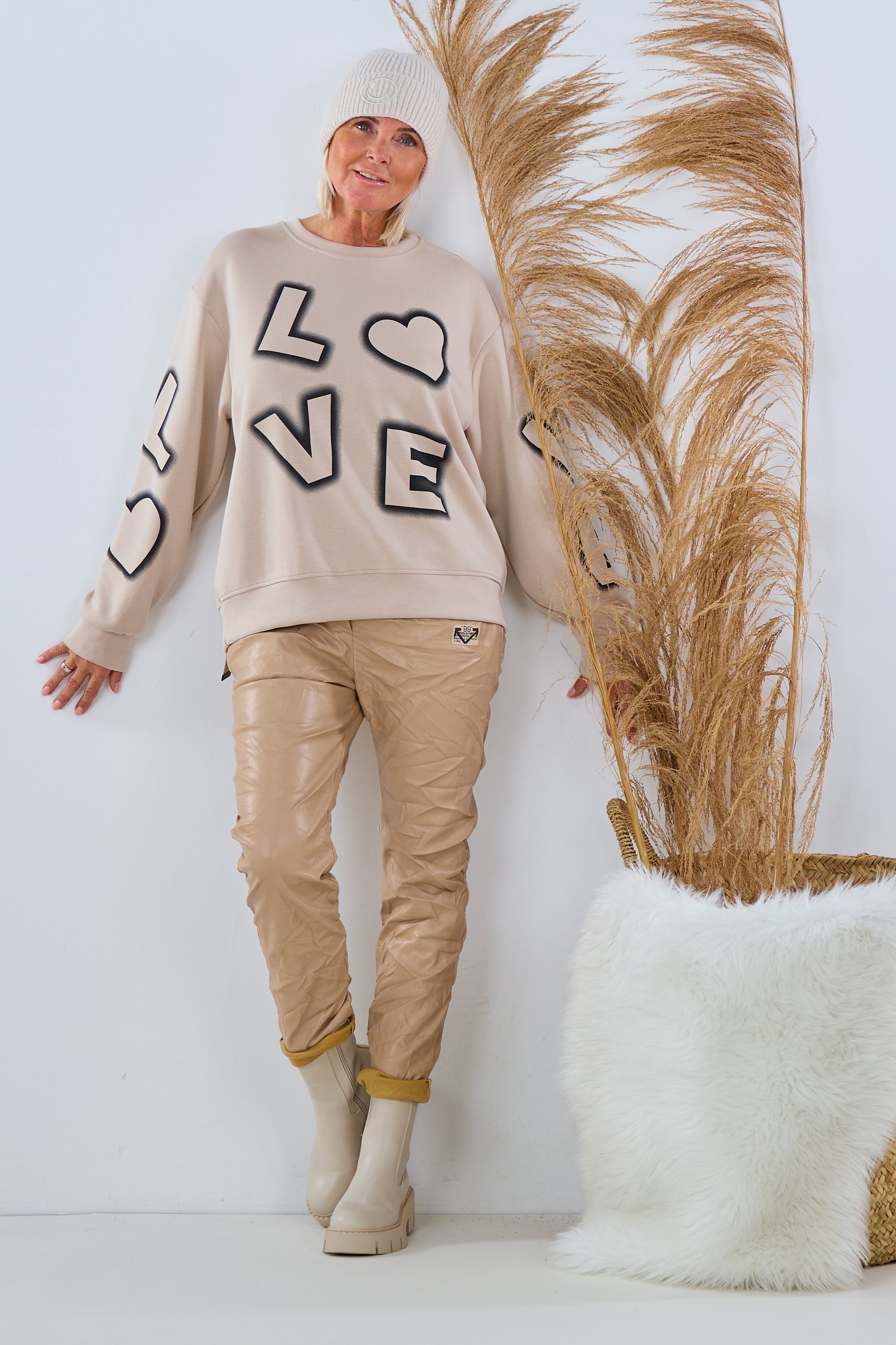 Weiches LOVE Sweaty, beige von Trends & Lifestyle