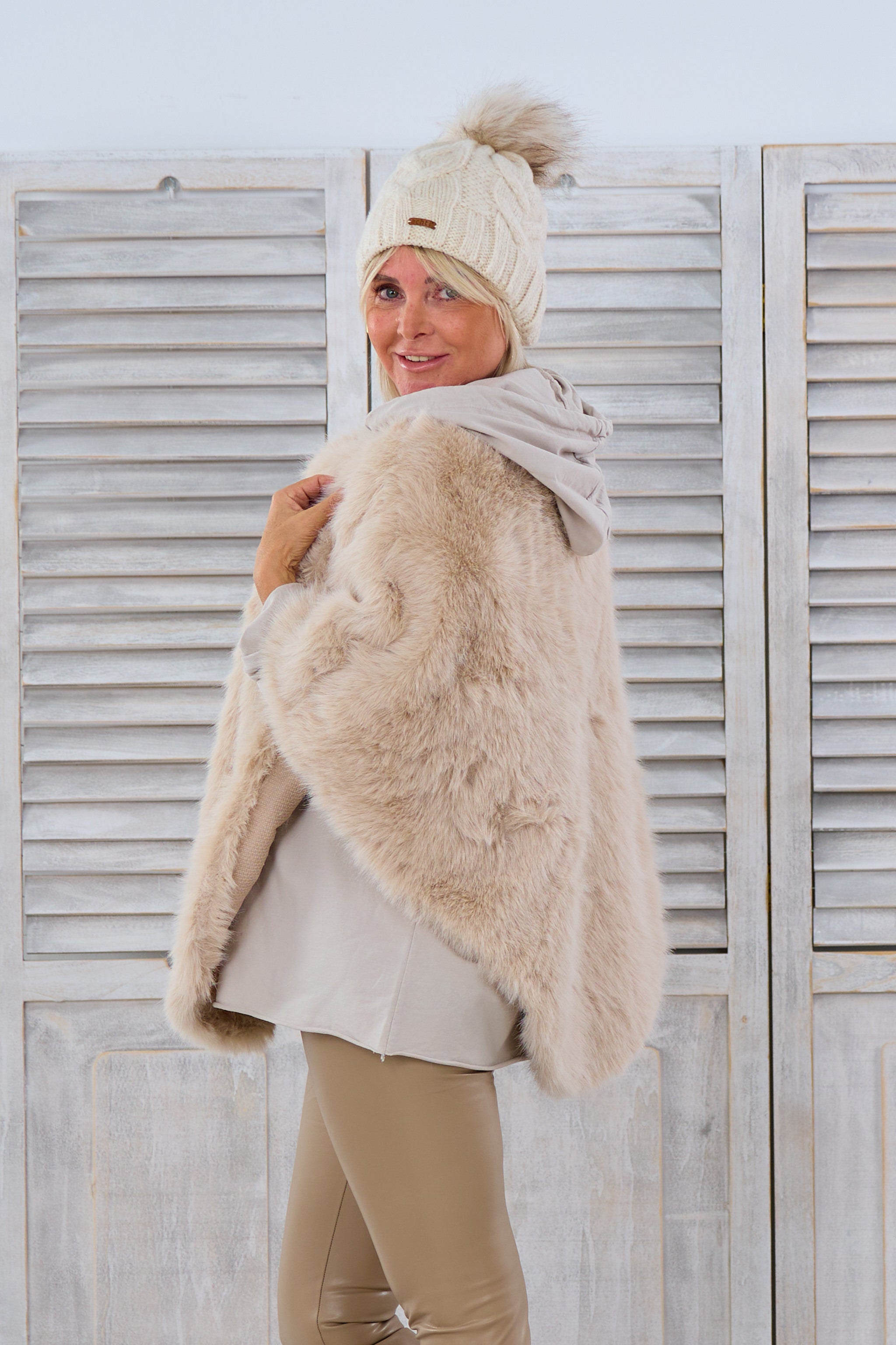 Fell-Poncho, beige von Trends & Lifestyle