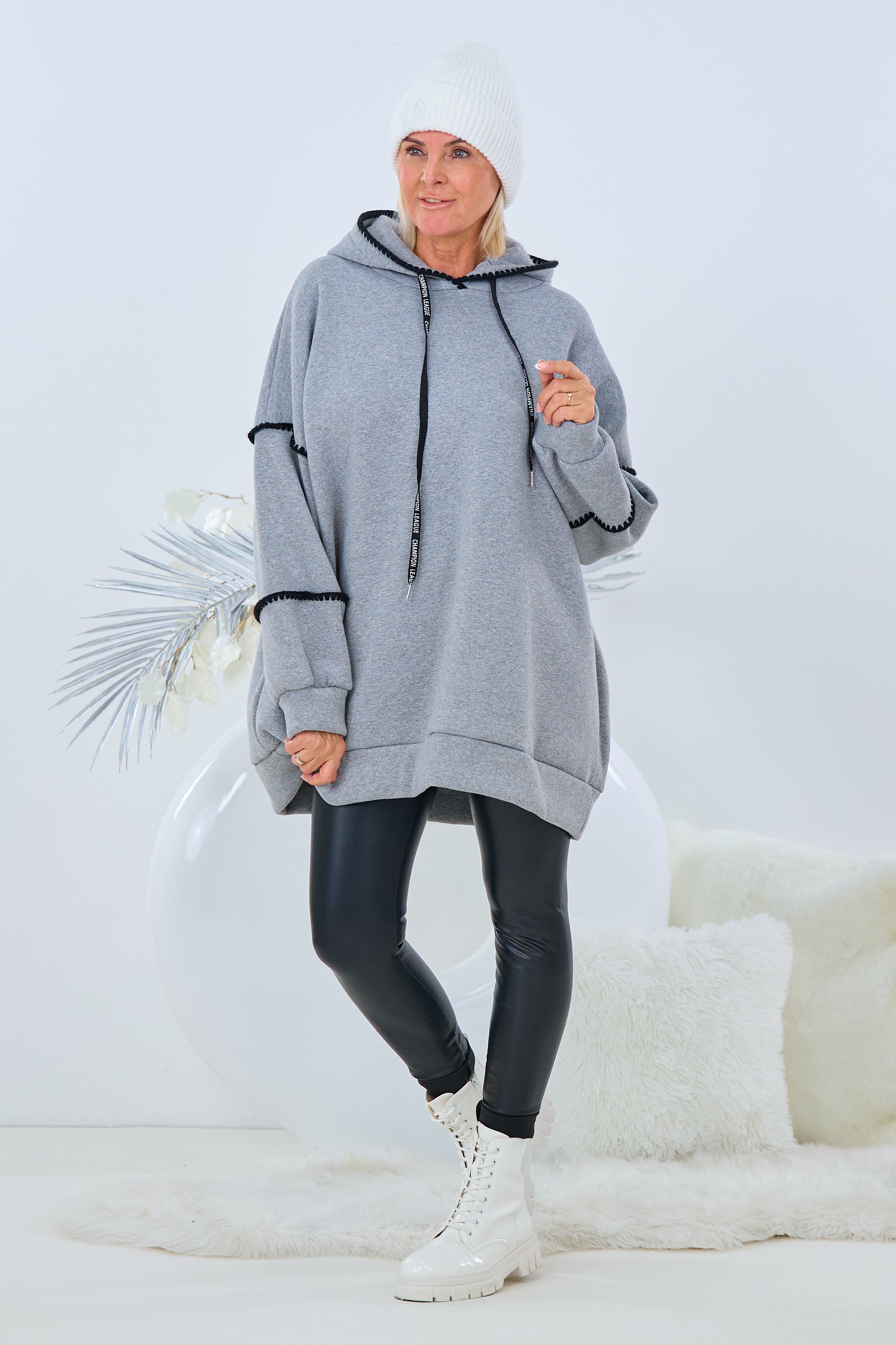 Hoodie mit außenliegenden Nähten, grau von Trends & Lifestyle