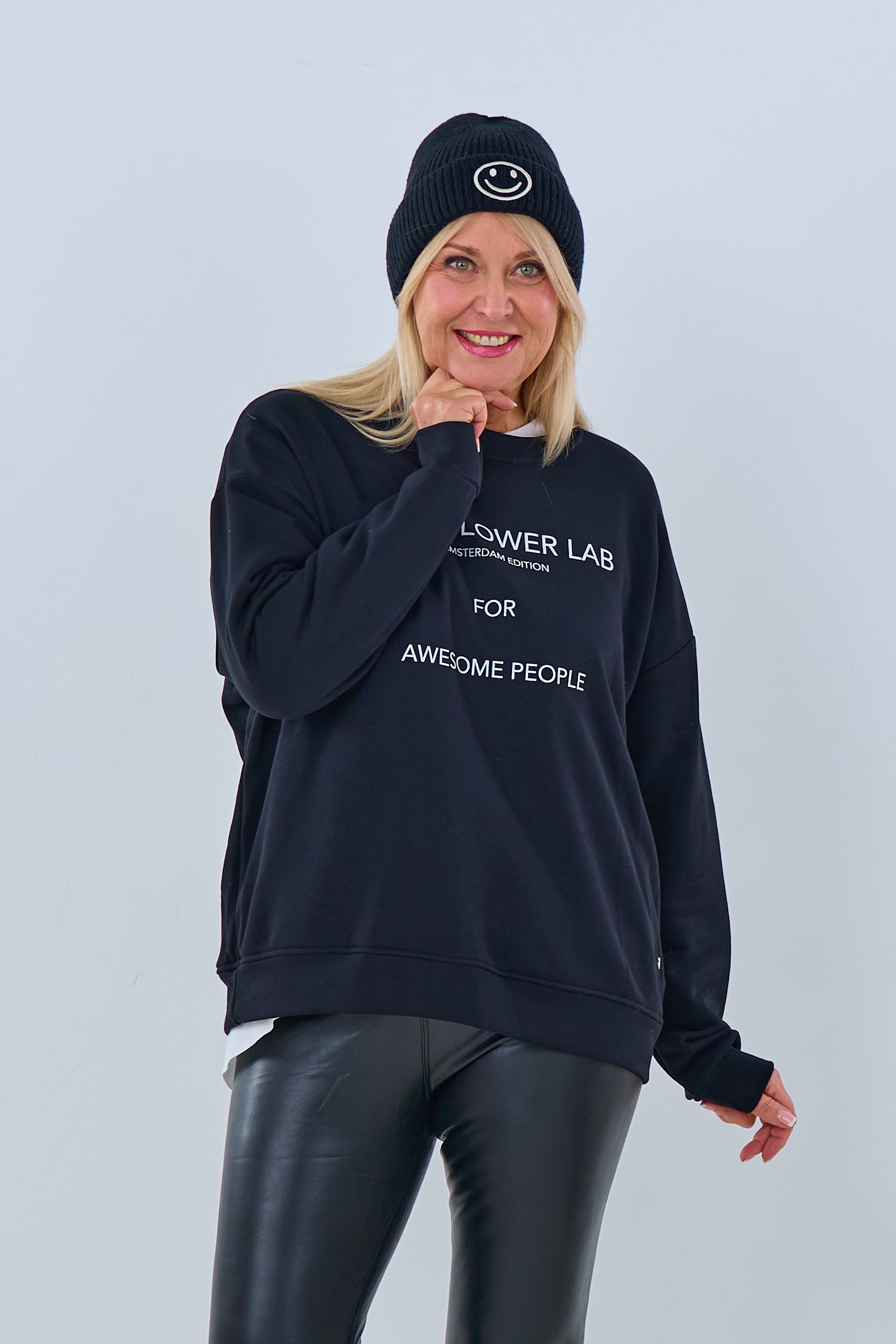 Sweatshirt "Awesome", schwarz von Trends & Lifestyle