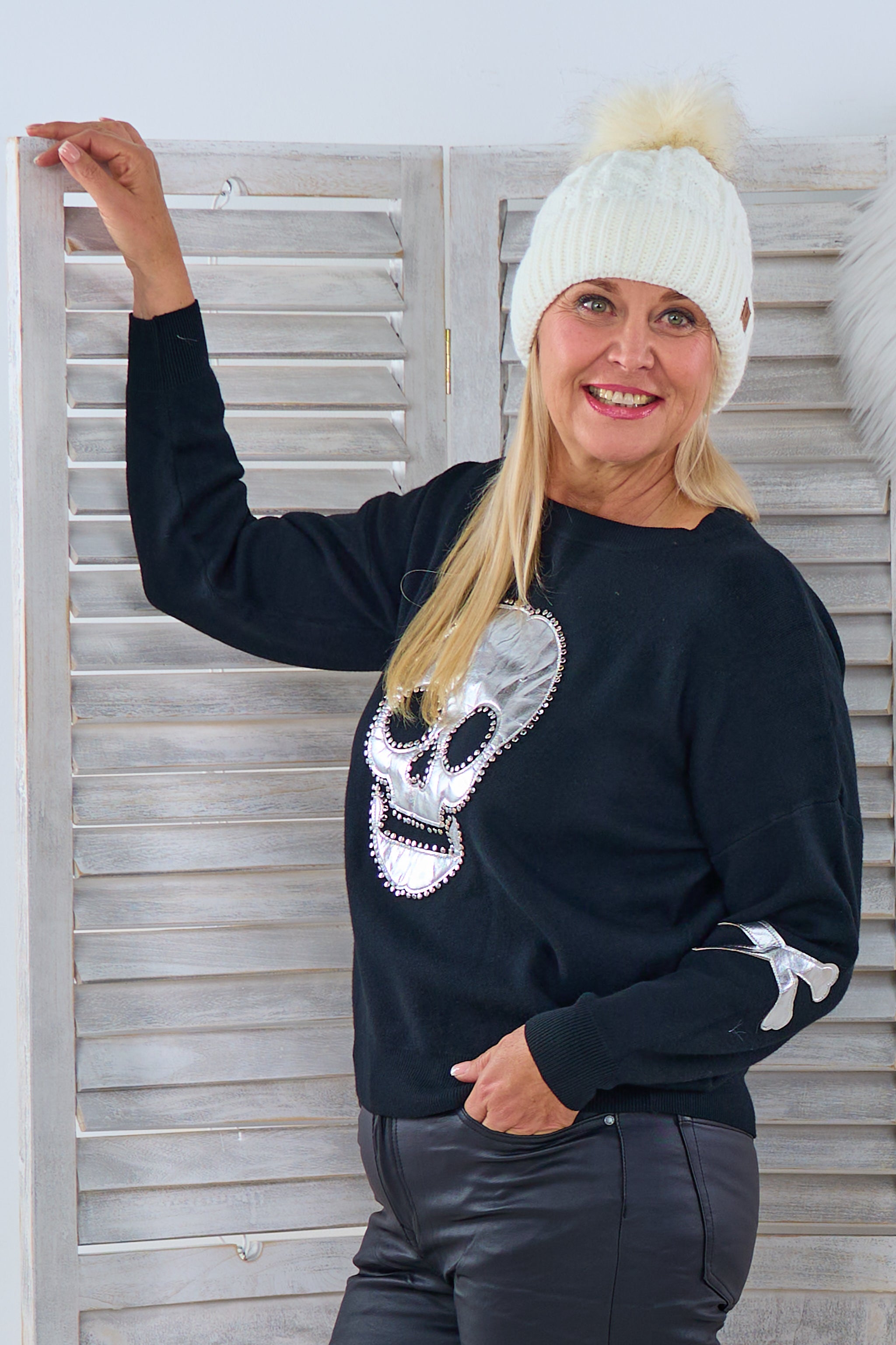 Pulli "Skull", schwarz-silber von Trends & Lifestyle