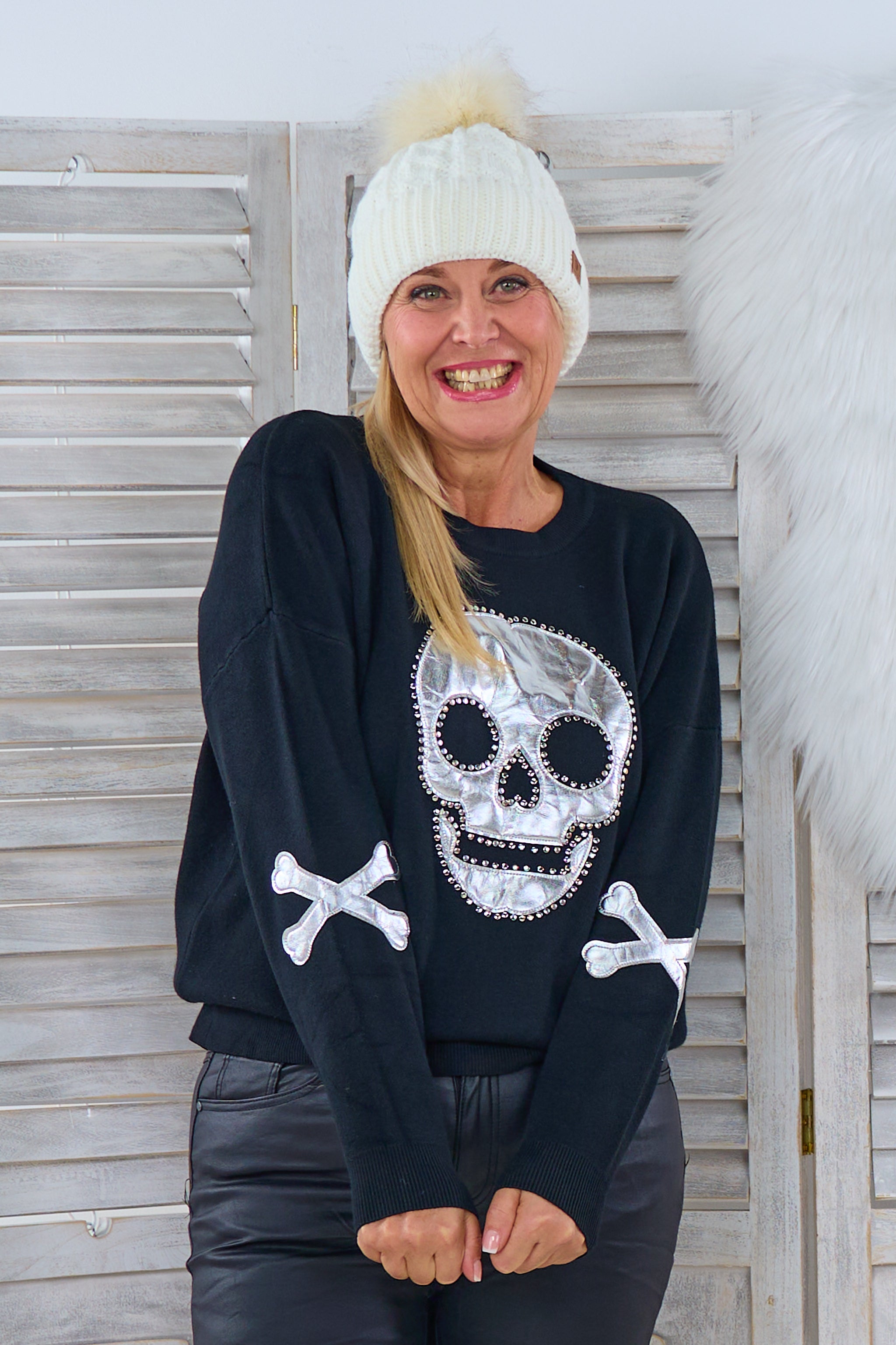 Pulli "Skull", schwarz-silber von Trends & Lifestyle