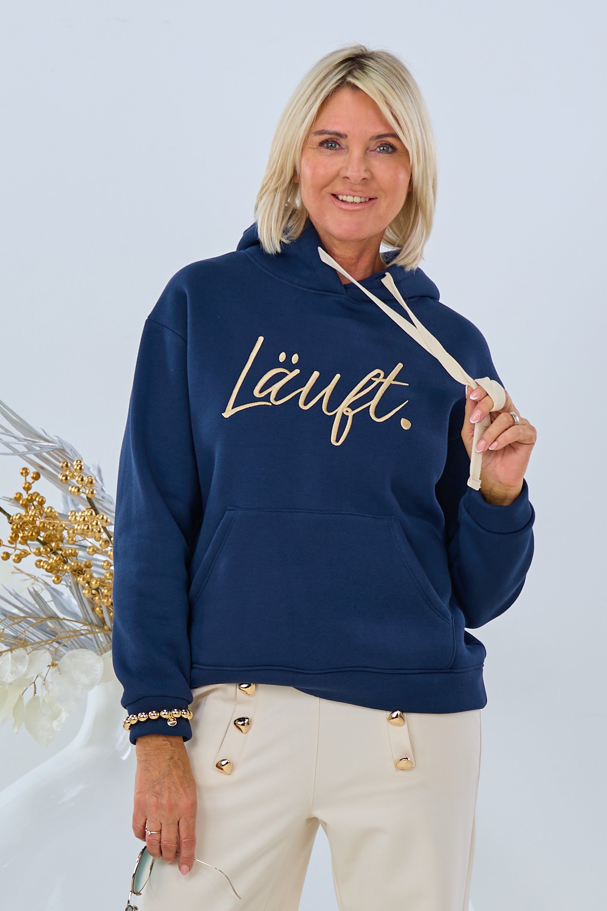 Hoodie "Läuft", blau von Trends & Lifestyle