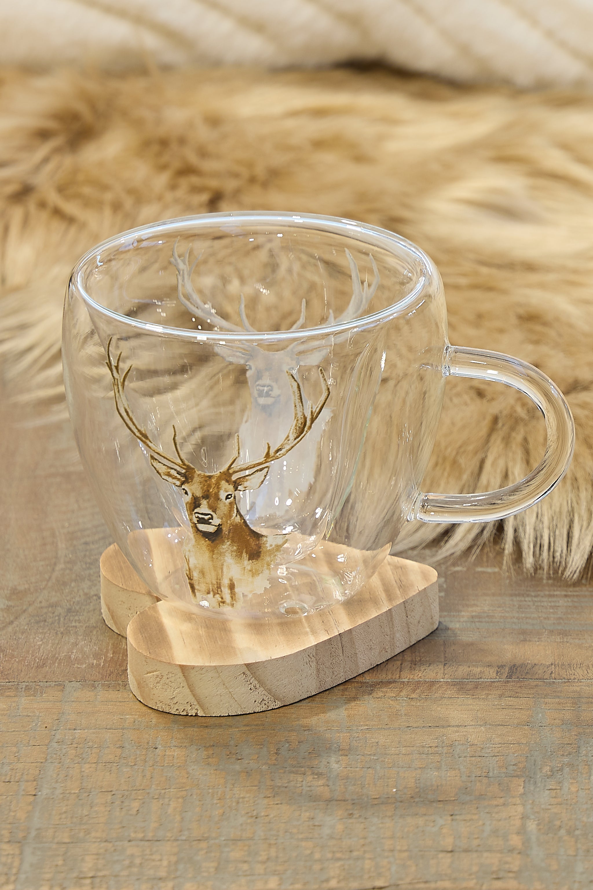 Teetasse aus Glas mit Hirschmotiv von Trends & Lifestyle