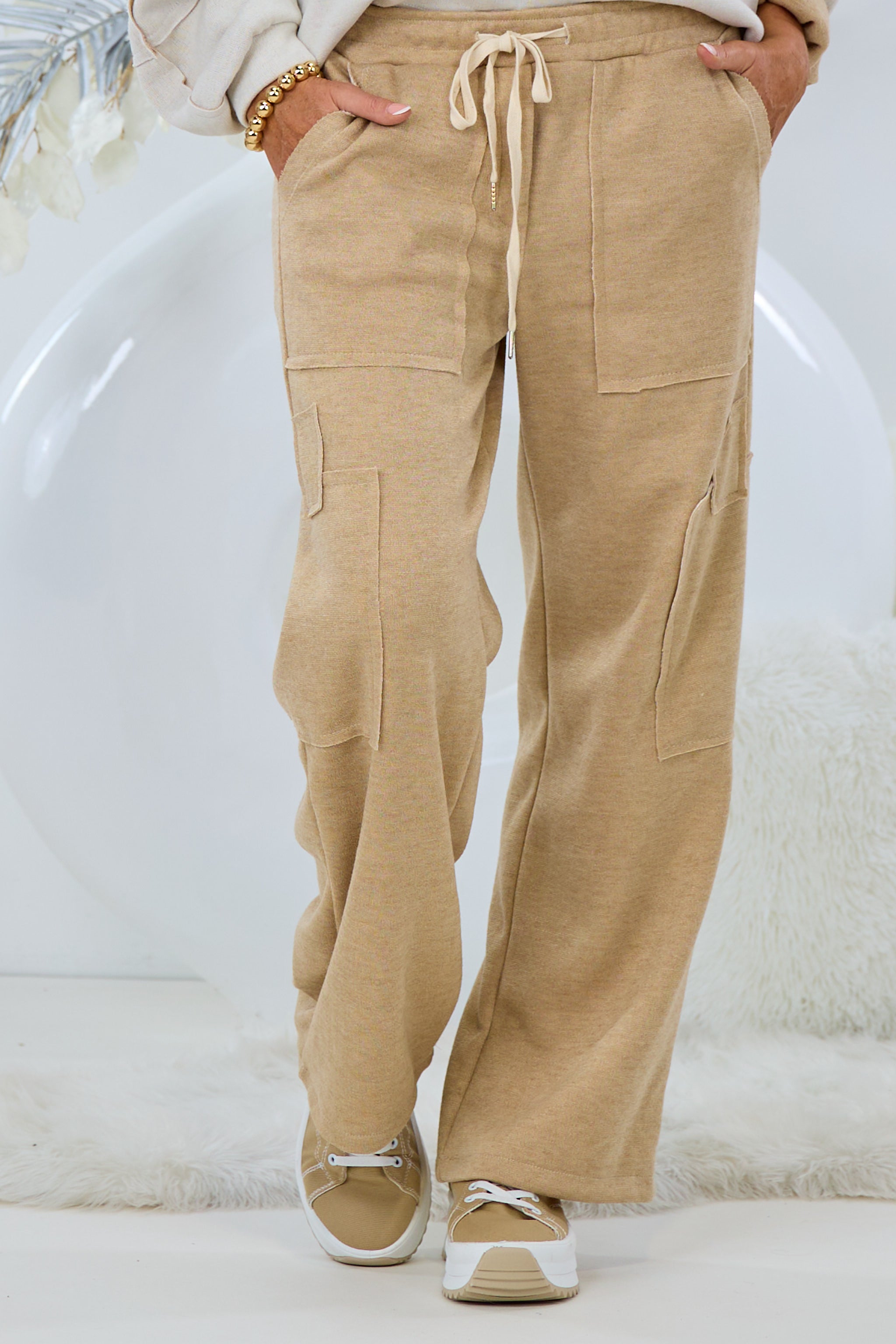 Hose mit aufgesetzten Taschen, beige von Trends & Lifestyle