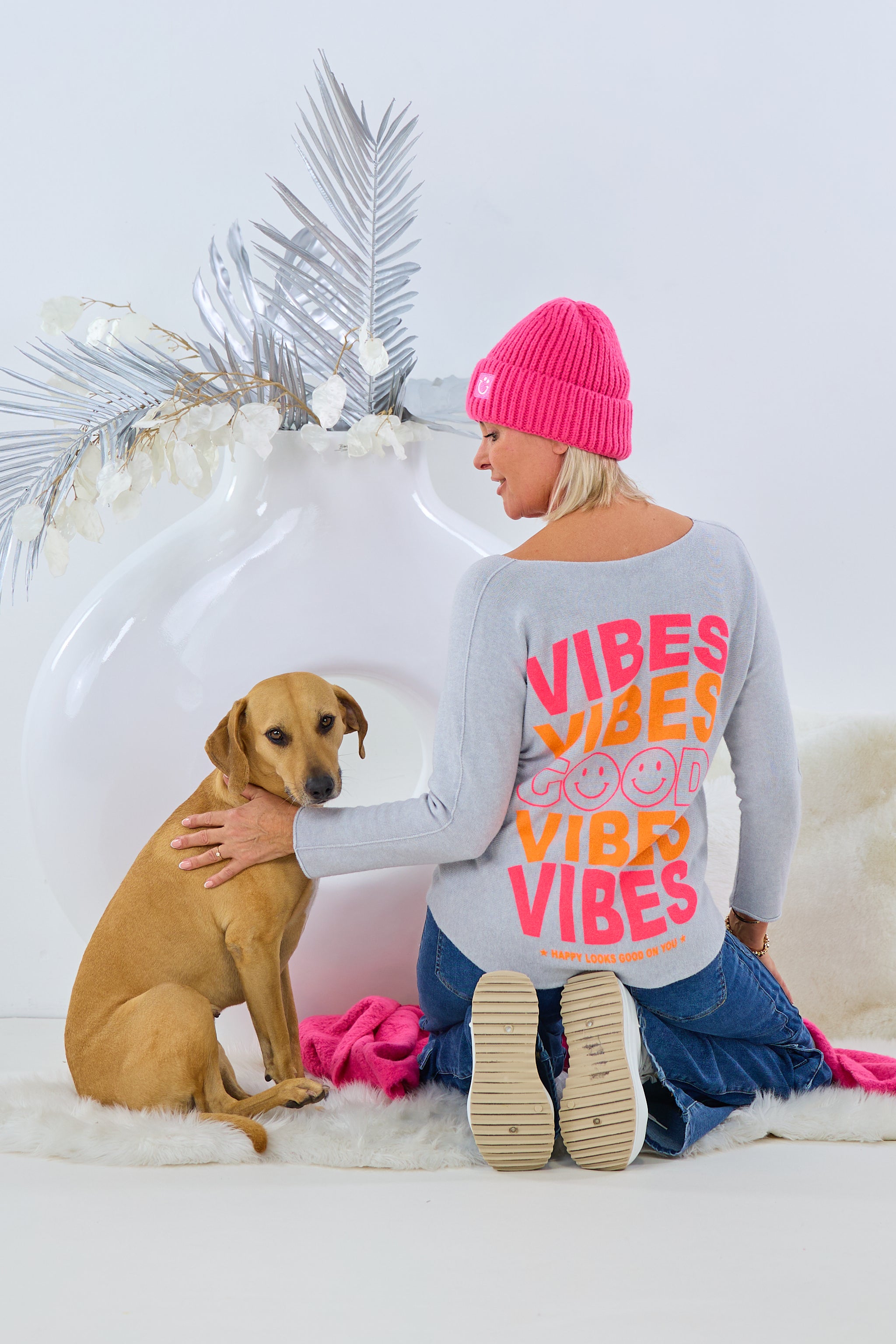 Pulli HAPPY LOOKS GOOD ON YOU, grau-pink-orange von Trends & Lifestyle