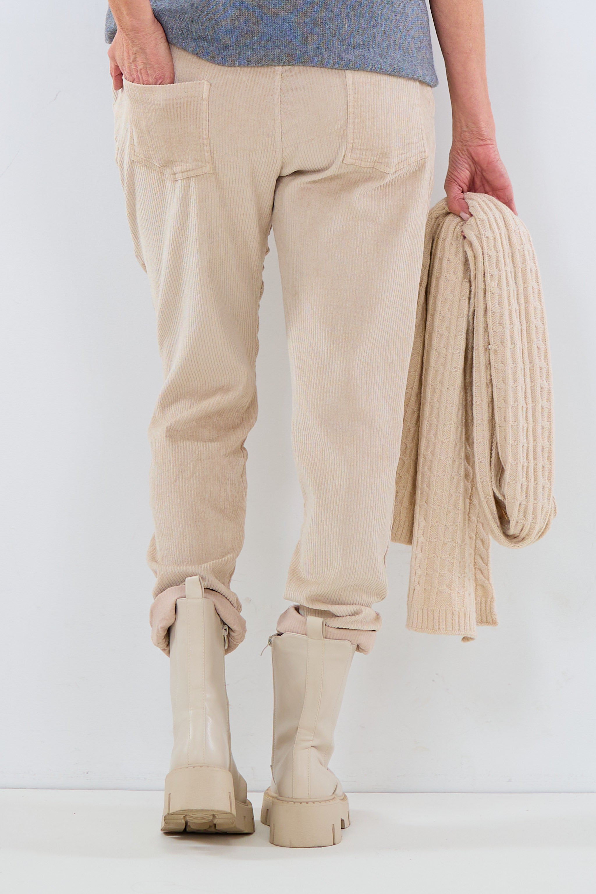 Cordhose mit elastischem Bund, beige von Trends & Lifestyle 