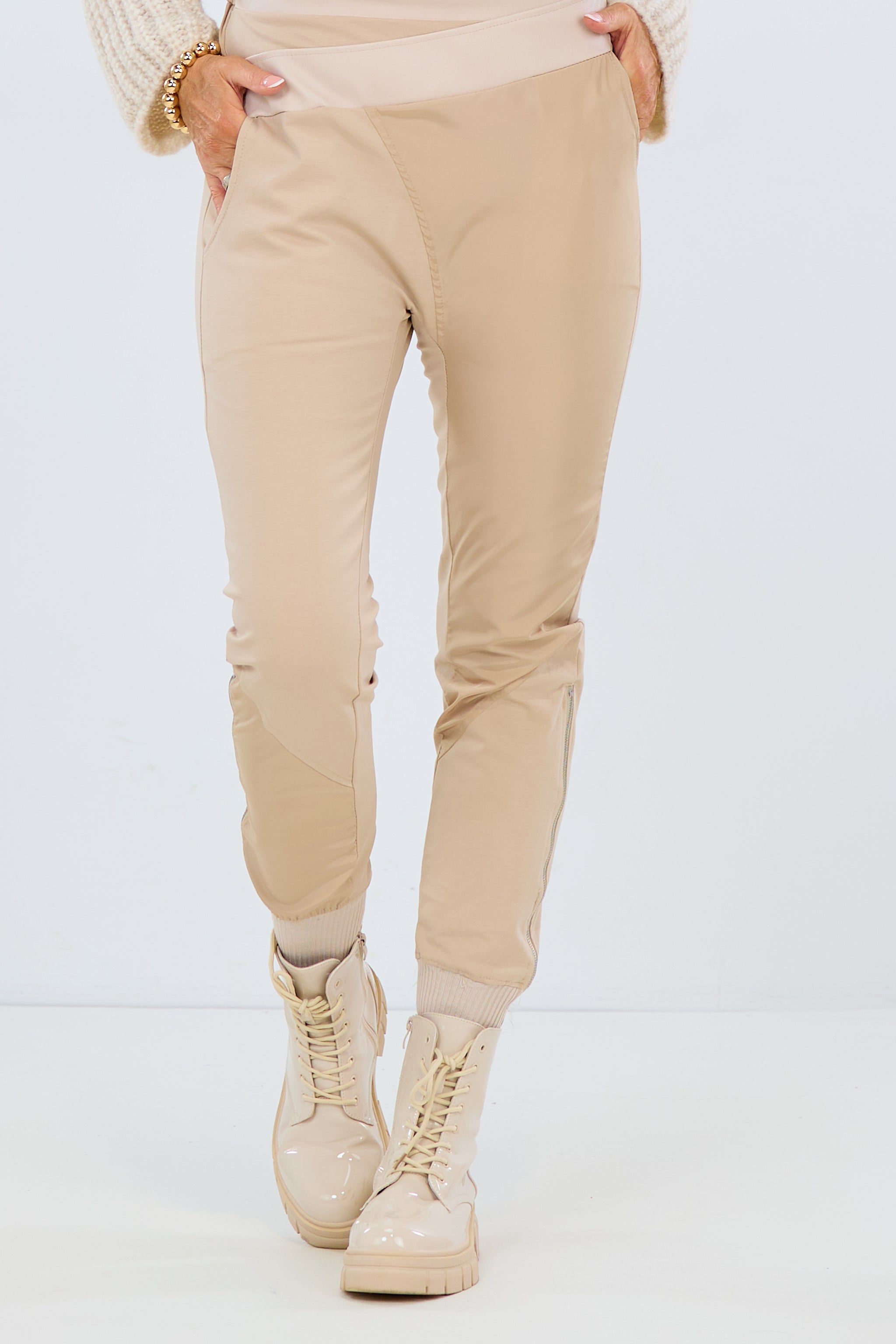 Stylische Hose im Materialmix, beige von Trends & Lifestyle