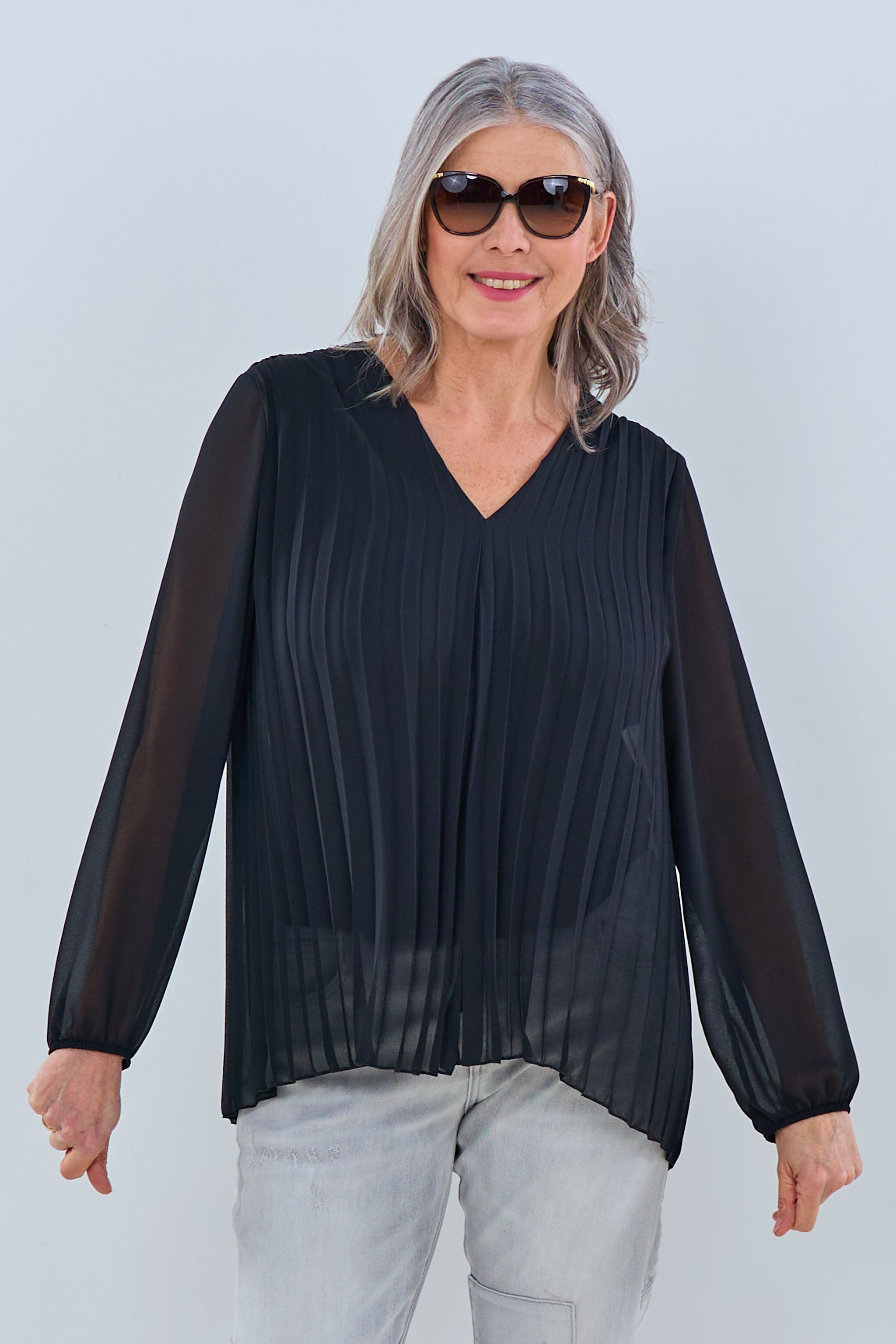 Kurze Plissée Bluse, schwarz von Trends & Lifestyle Deutschland GmbH