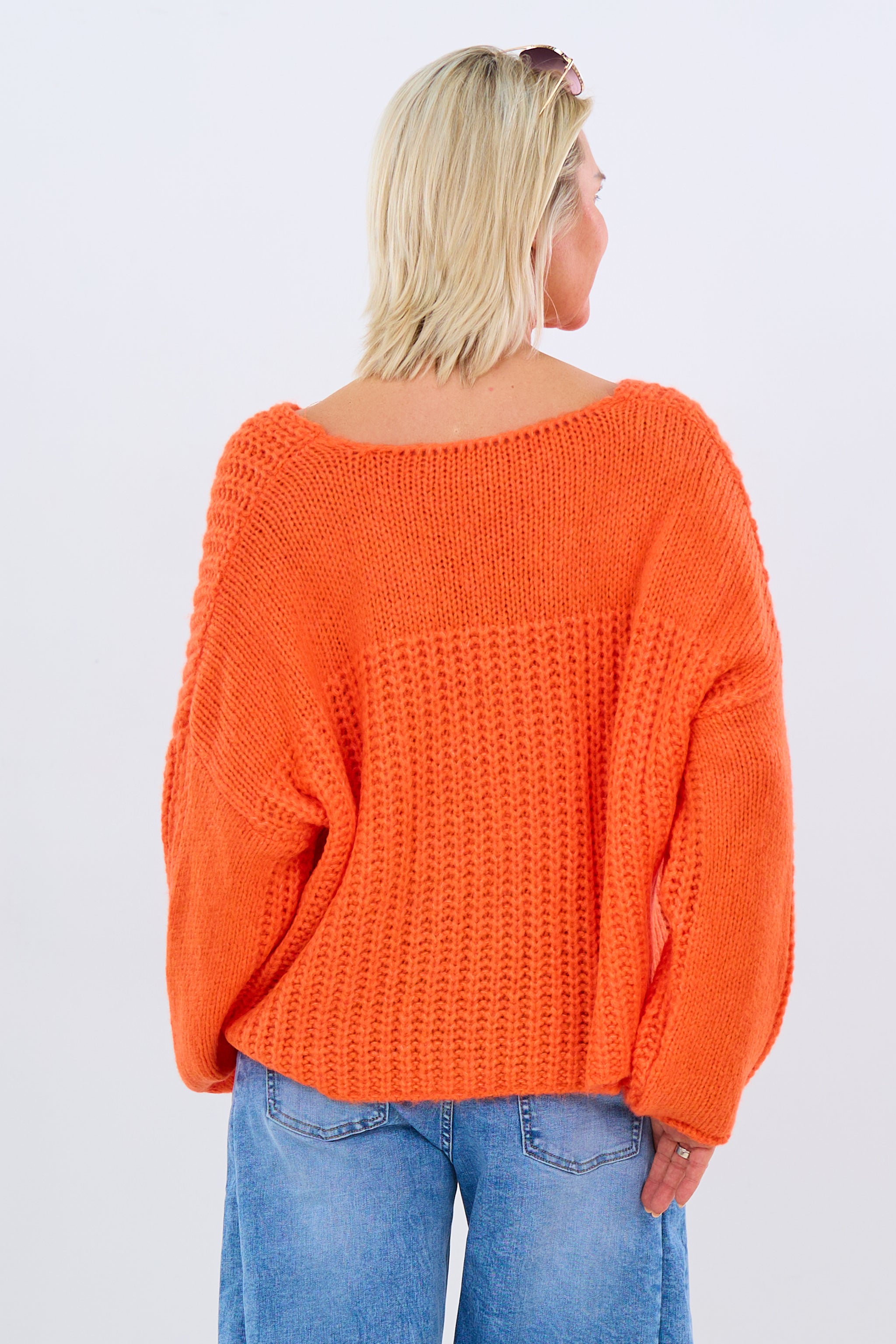 kurzer Strickpulli mit V-Ausschnitt, orange von Trends & Lifestyle