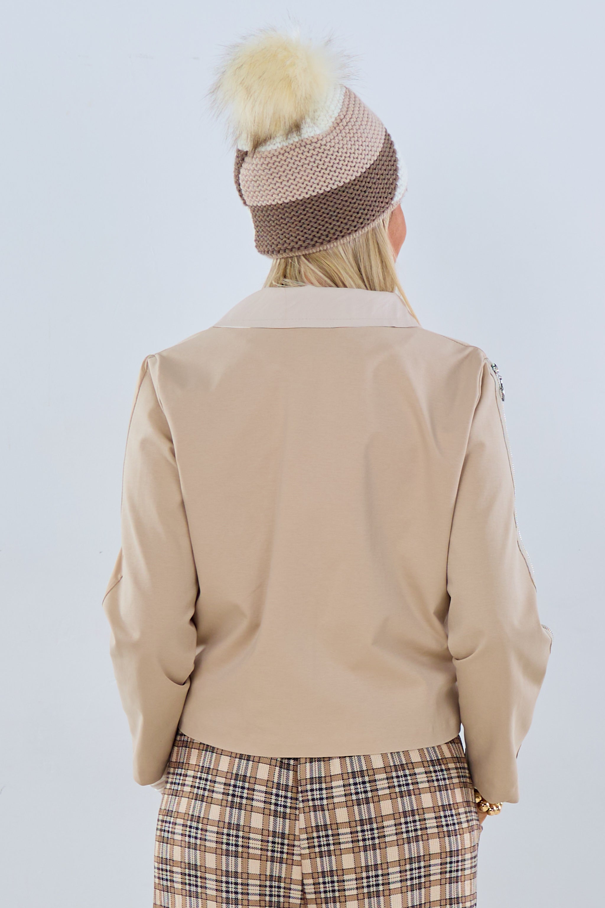 Stylische Jacke im Materialmix, beige von Trends & Lifestyle Deutschland GmbH