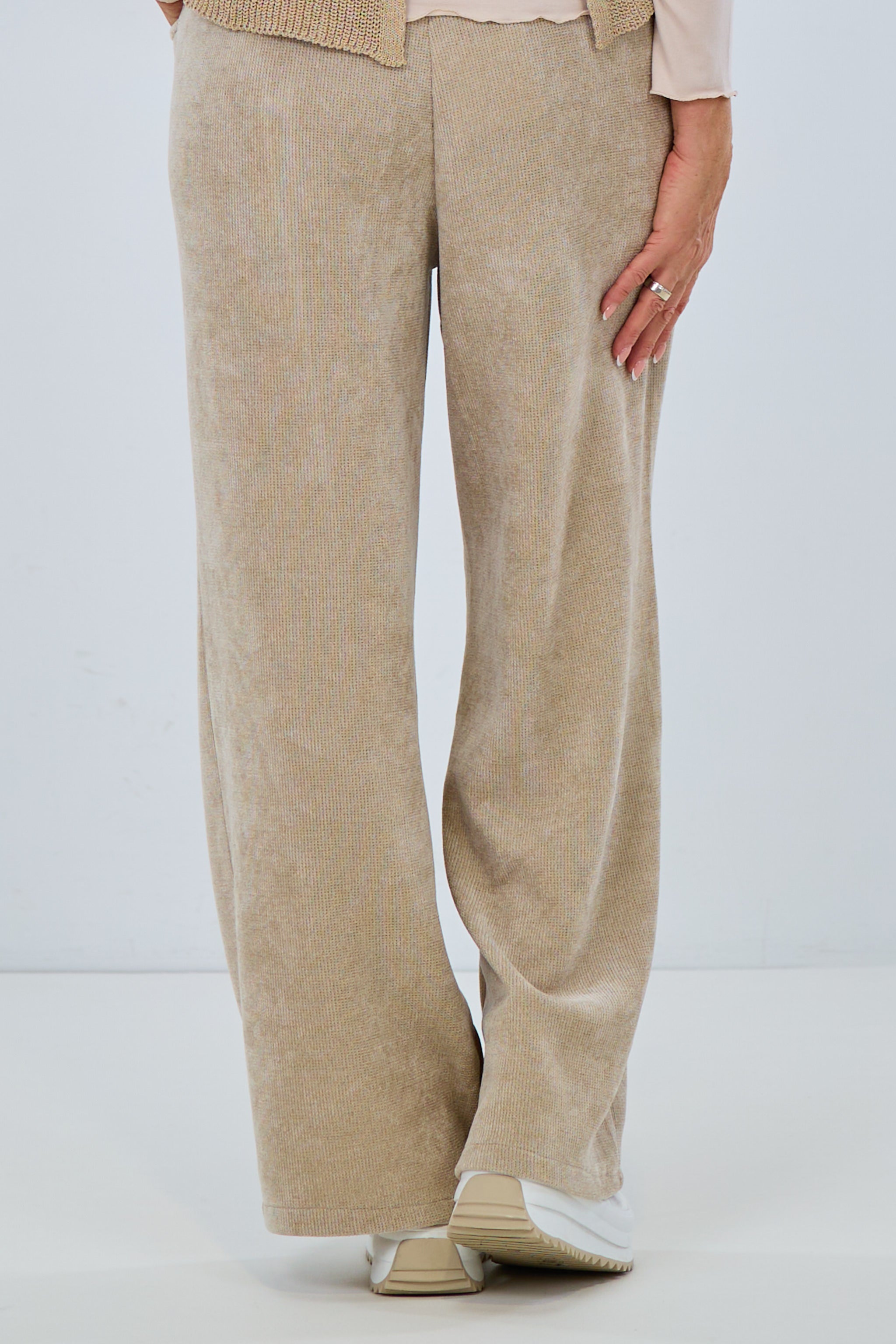 Samtcord Hose mit geradem Bein, beige von Trends & Lifestyle Deutschland GmbH