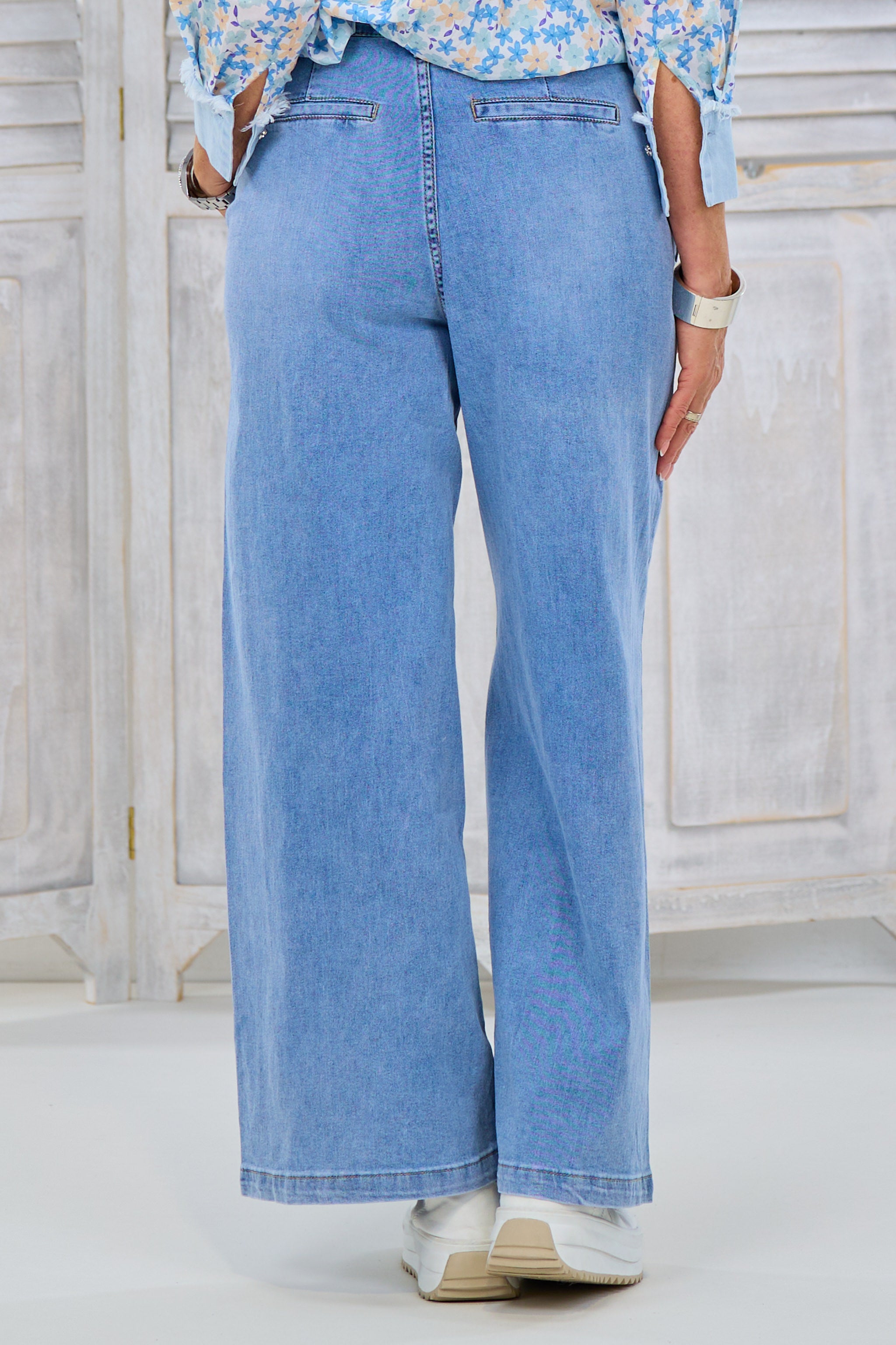 High Waist Jeans mit weitem Bein und Buntfalte, denim von Trends & Lifestyle Deutschland GmbH