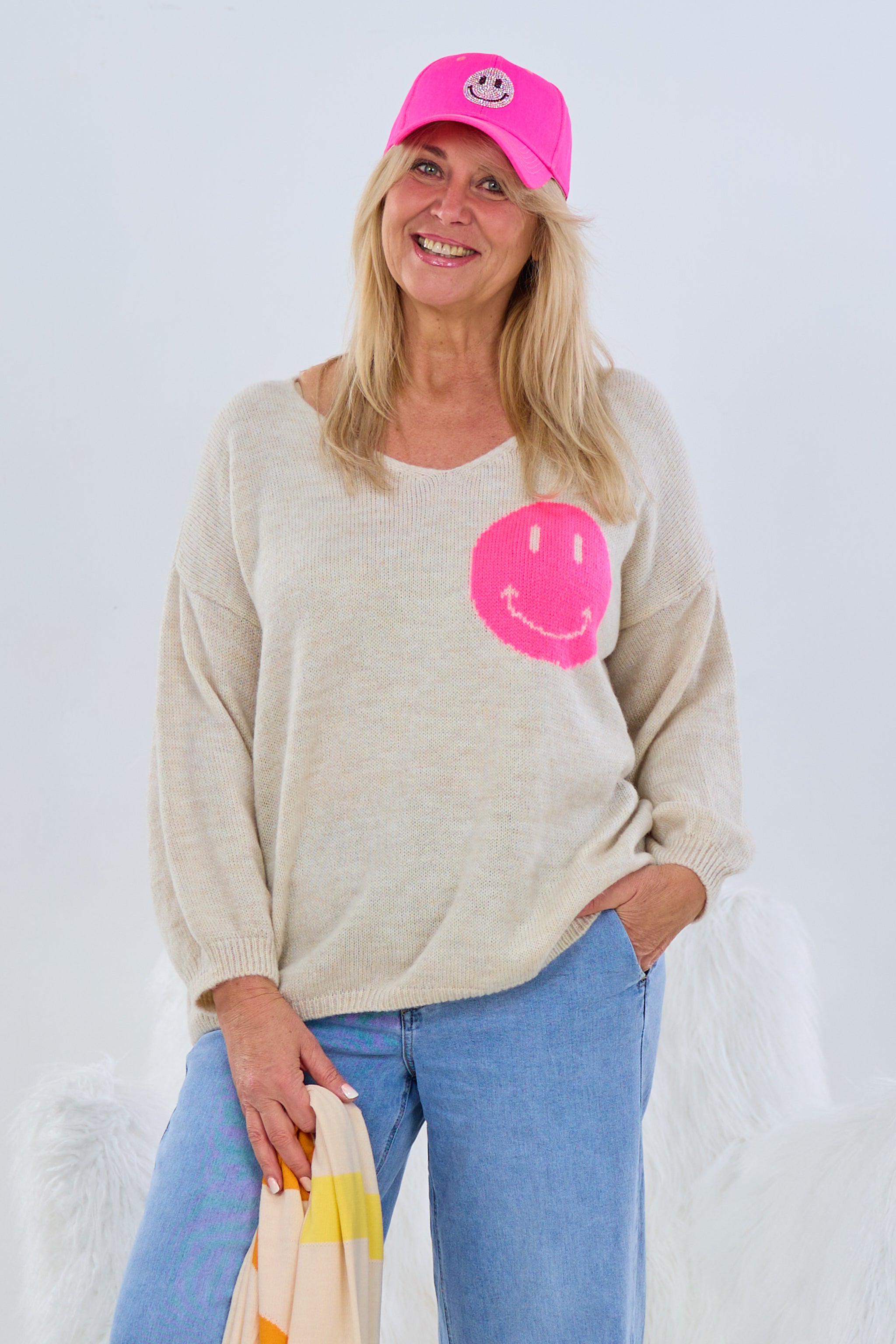 Strickpulli "Smiley - It's all good", hellbeige von Trends & Lifestyle Deutschland GmbH