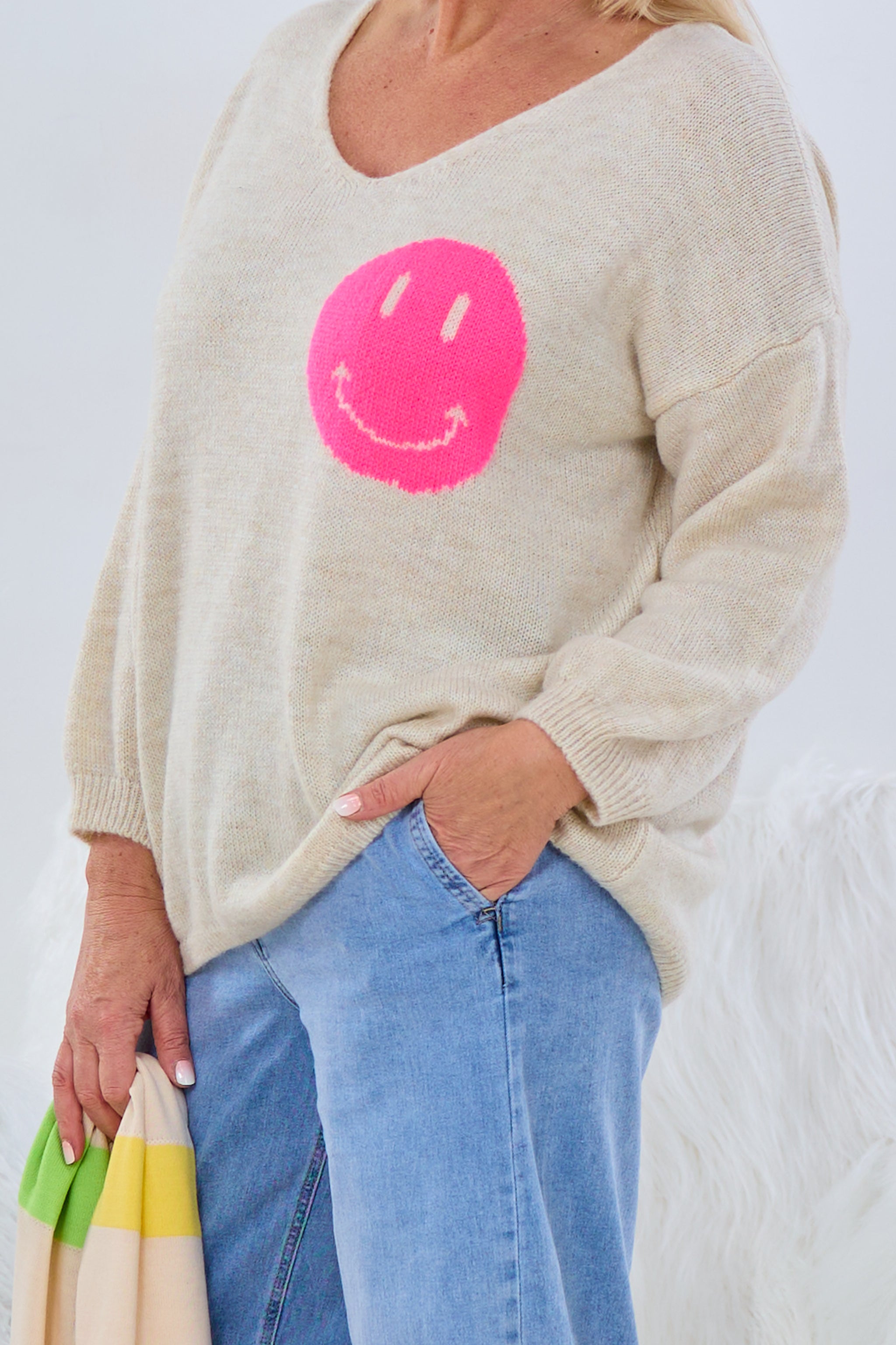 Strickpulli "Smiley - It's all good", hellbeige von Trends & Lifestyle Deutschland GmbH