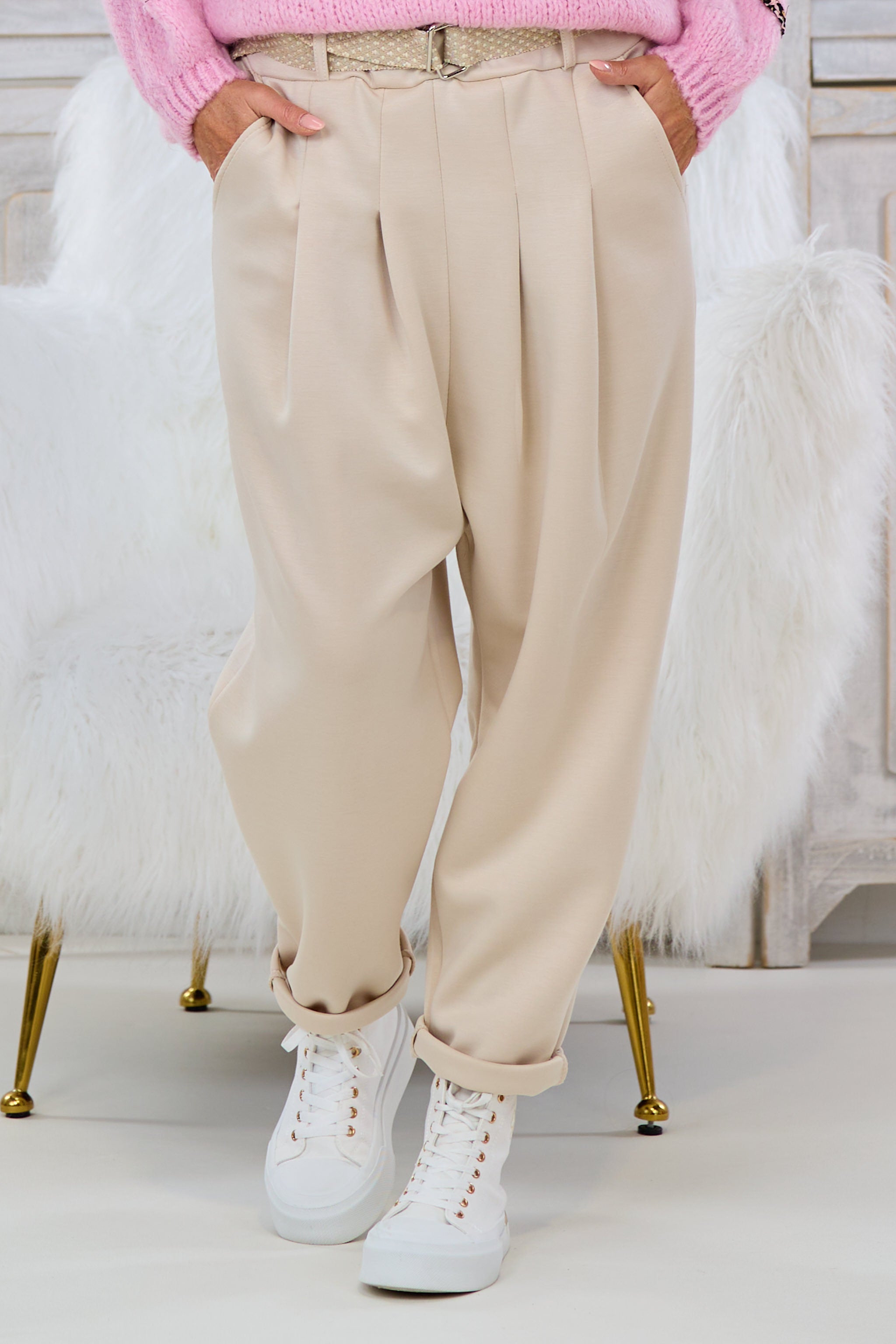 Weiche Baggy Hose mit Gürtel, beige von Trends & Lifestyle Deutschland GmbH