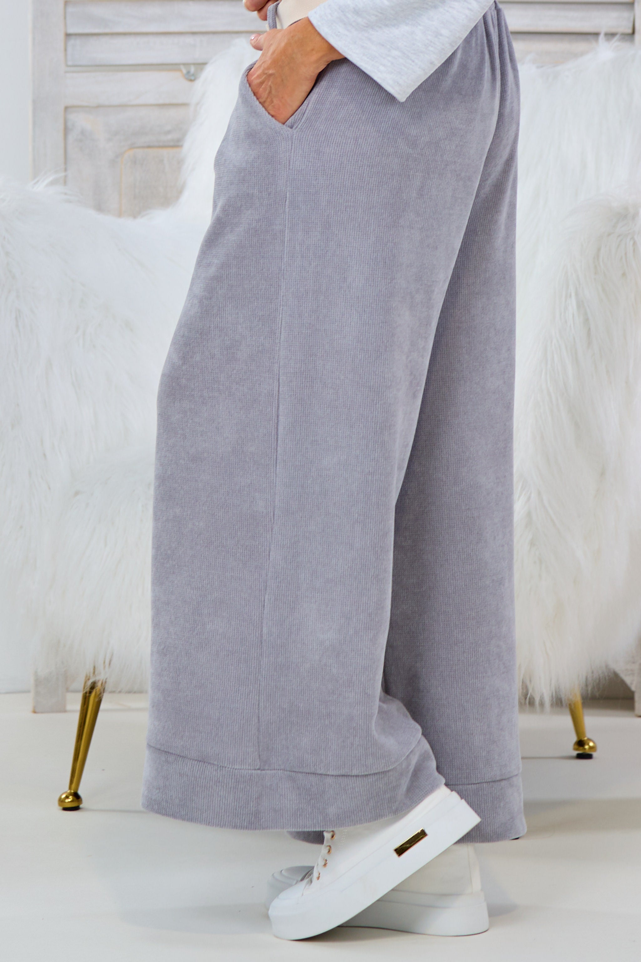 Weiche Chenille Hose mit weitem Bein, grau von Trends & Lifestyle Deutschland GmbH