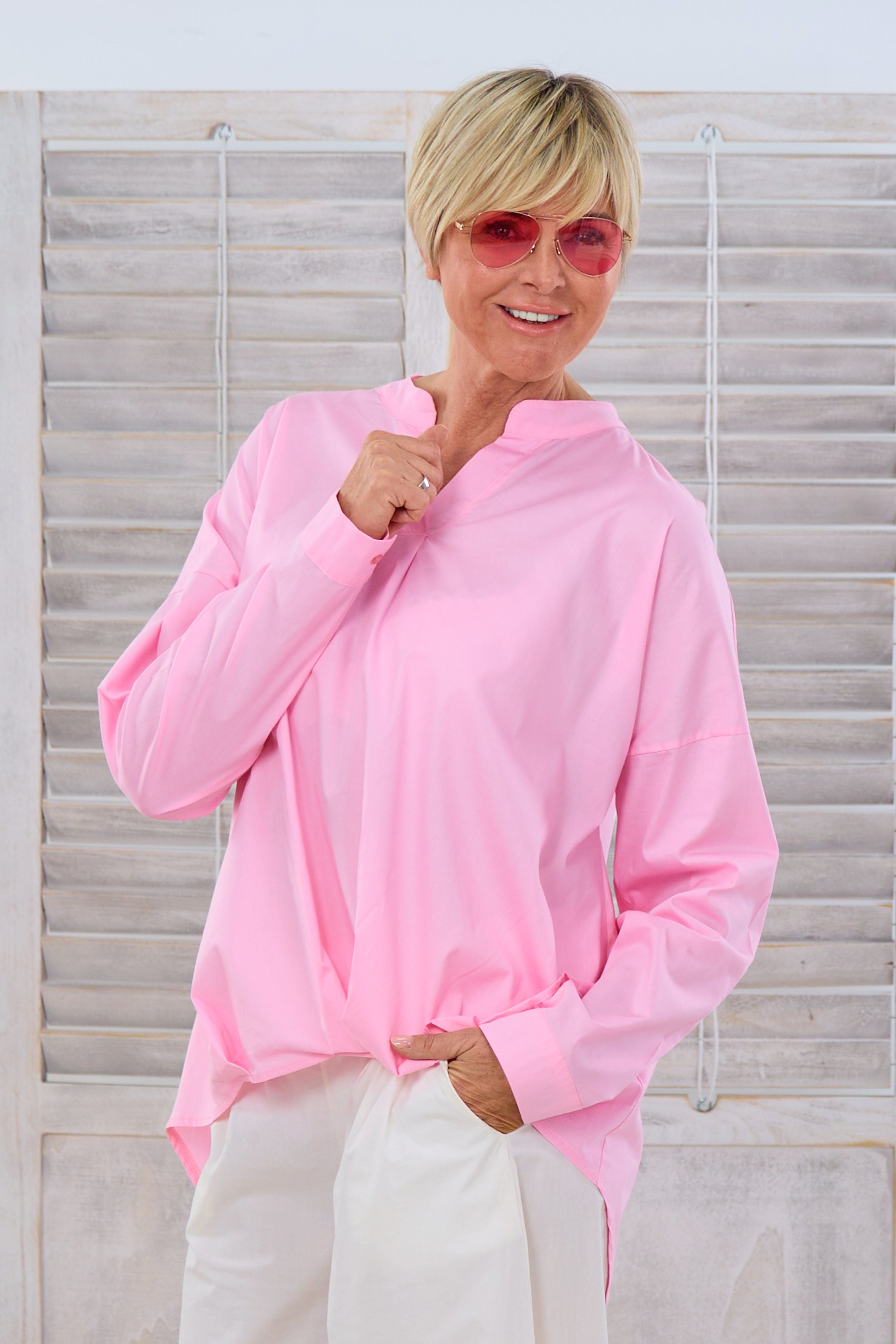 Bluse mit Abnähern am Abschluss, rosa von Trends & Lifestyle Deutschland GmbH