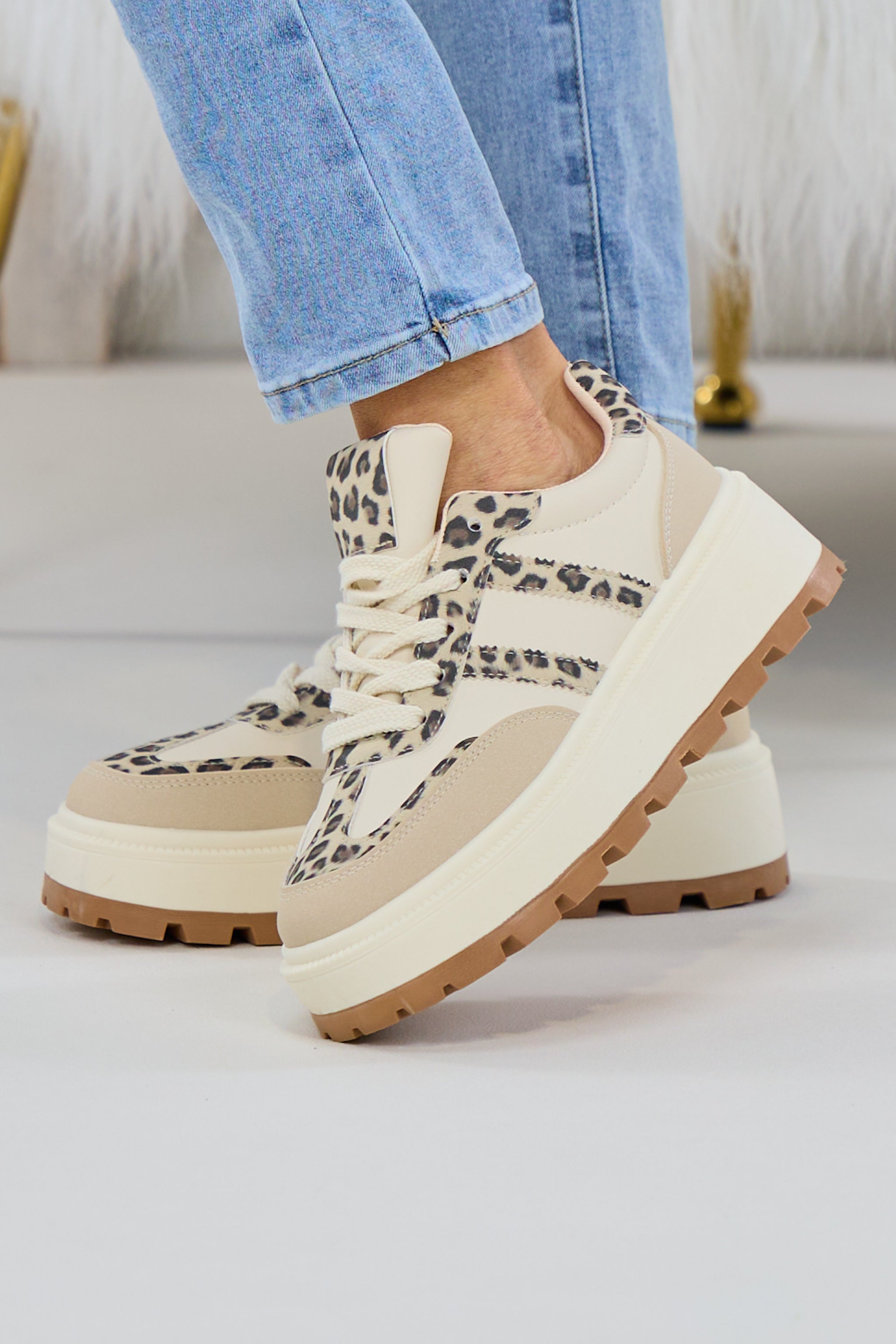 Sneaker mit grober Plateausohle, beige-leo von Trends & Lifestyle Deutschland GmbH