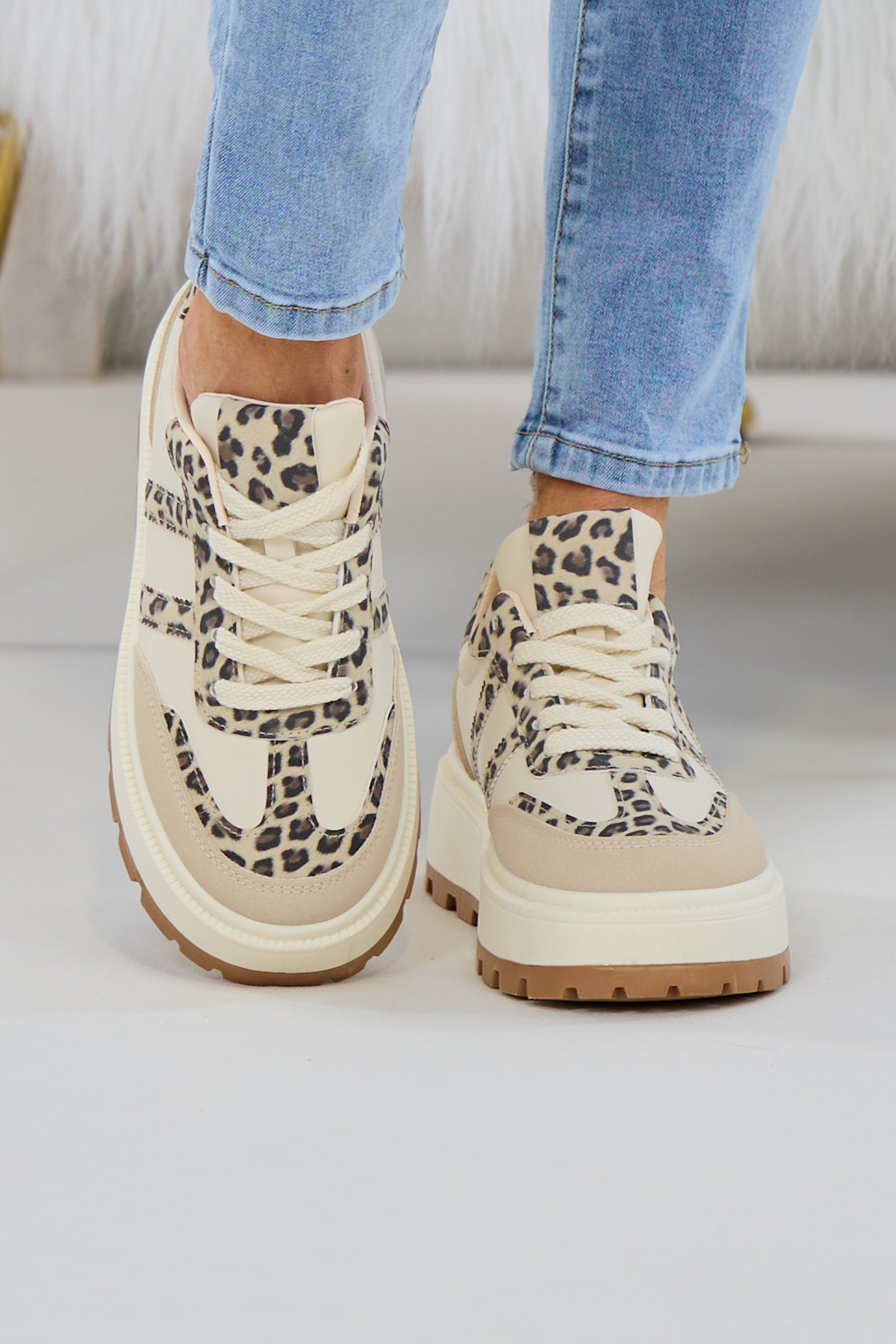 Sneaker mit grober Plateausohle, beige-leo von Trends & Lifestyle Deutschland GmbH