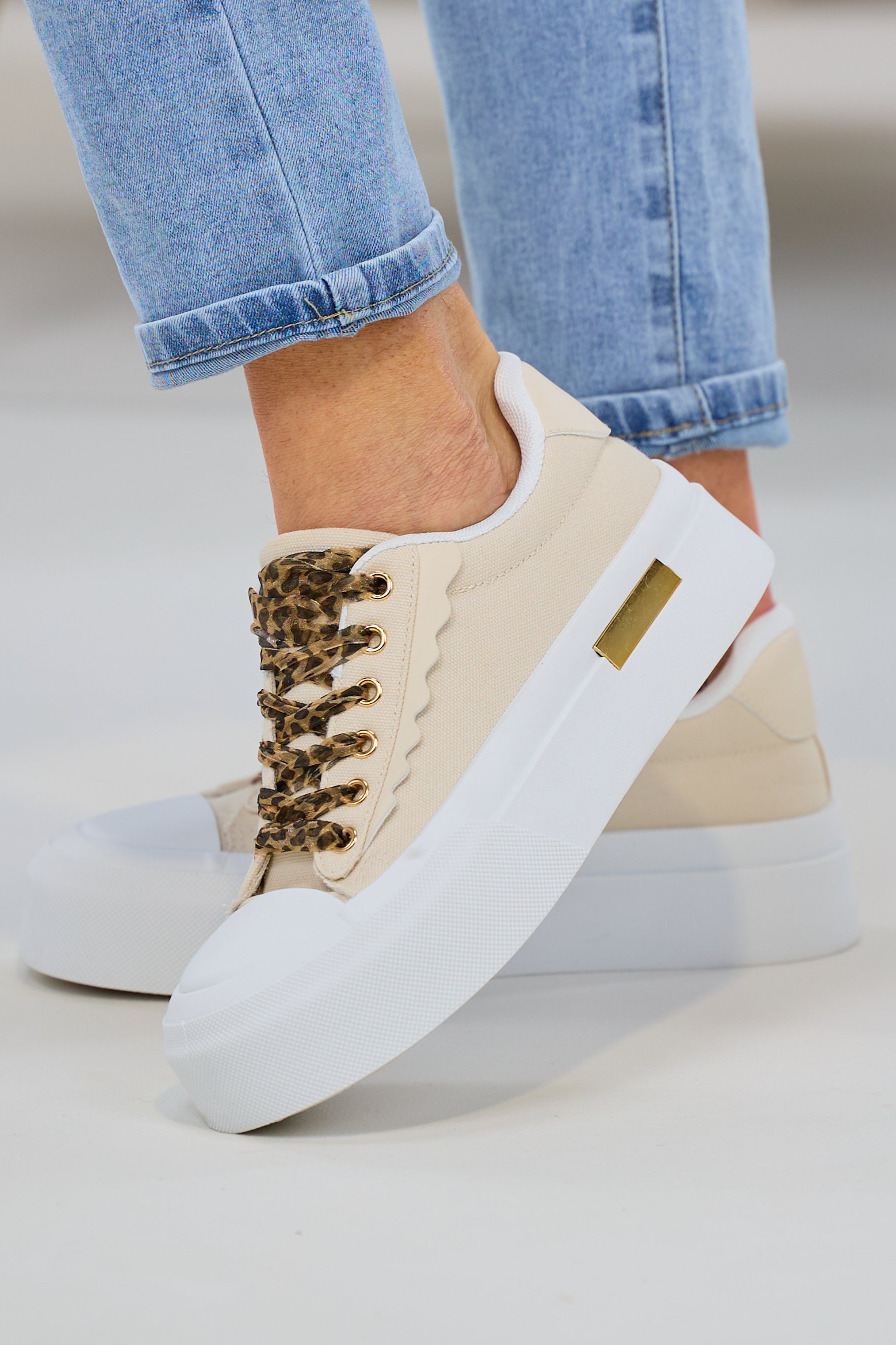 Sneaker mit Leo-Schnürung, beige-weiß von Trends & Lifestyle Deutschland GmbH