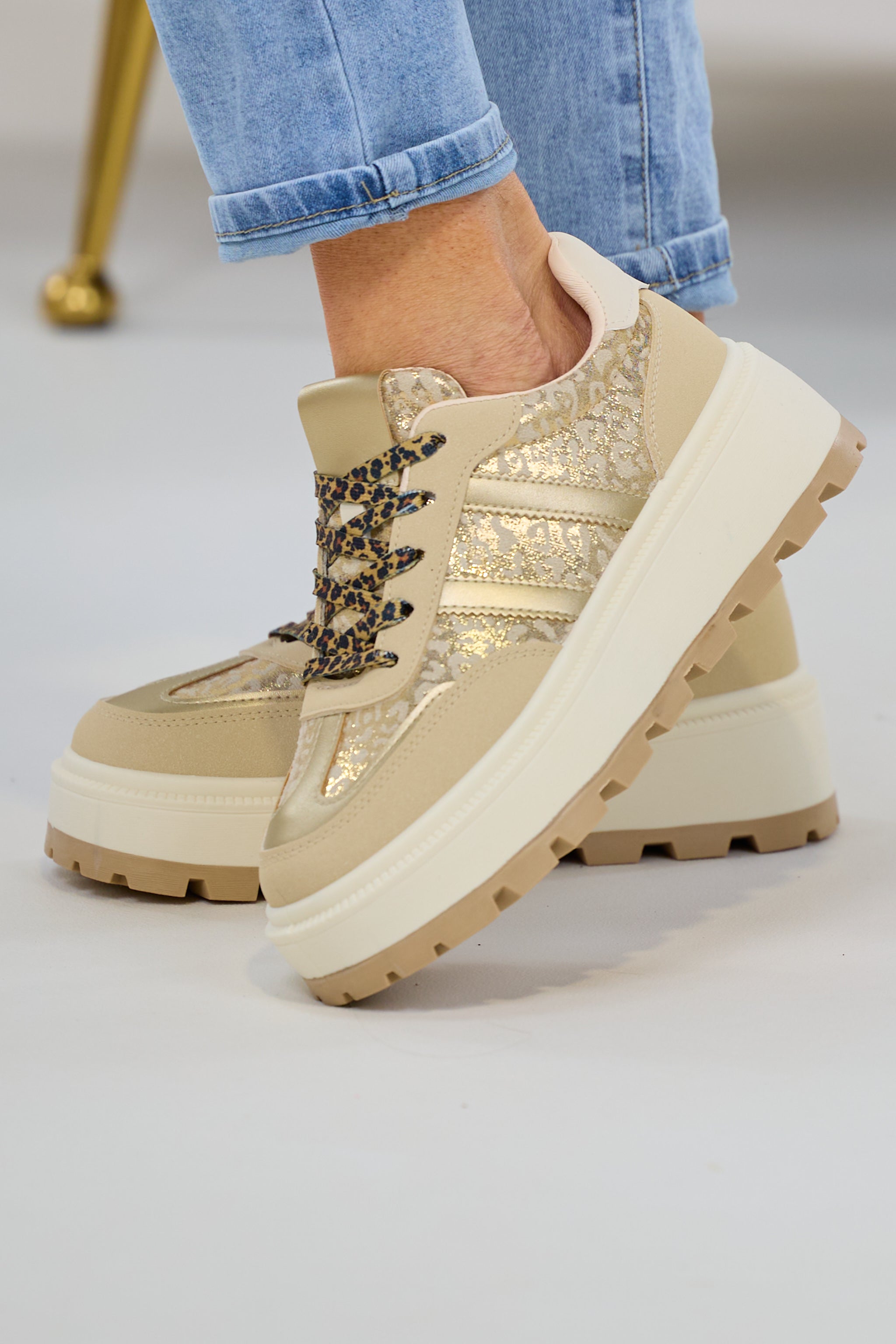 Sneaker mit grober Plateausohle, beige-gold-leo von Trends & Lifestyle Deutschland GmbH