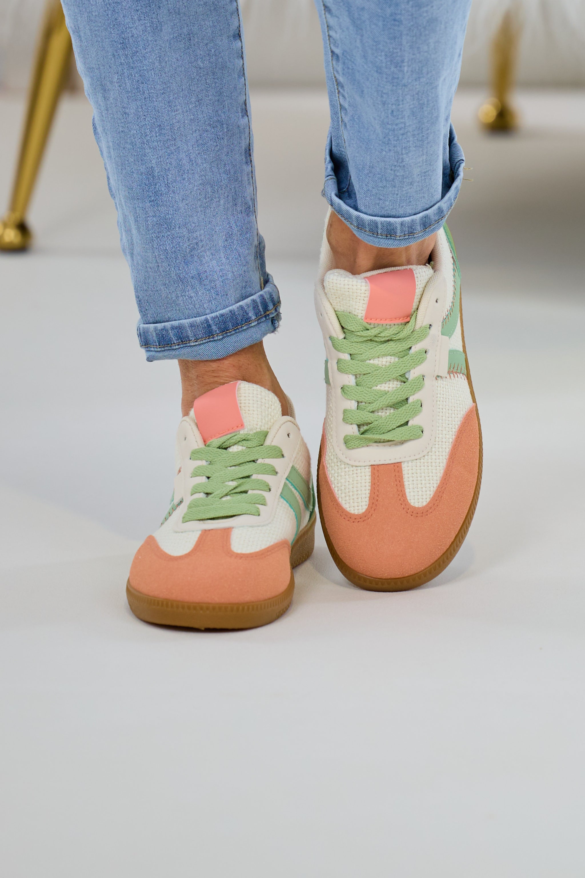 Sneaker mit gewebten Einsätzen, creme-lindgrün-apricot von Trends & Lifestyle Deutschland GmbH