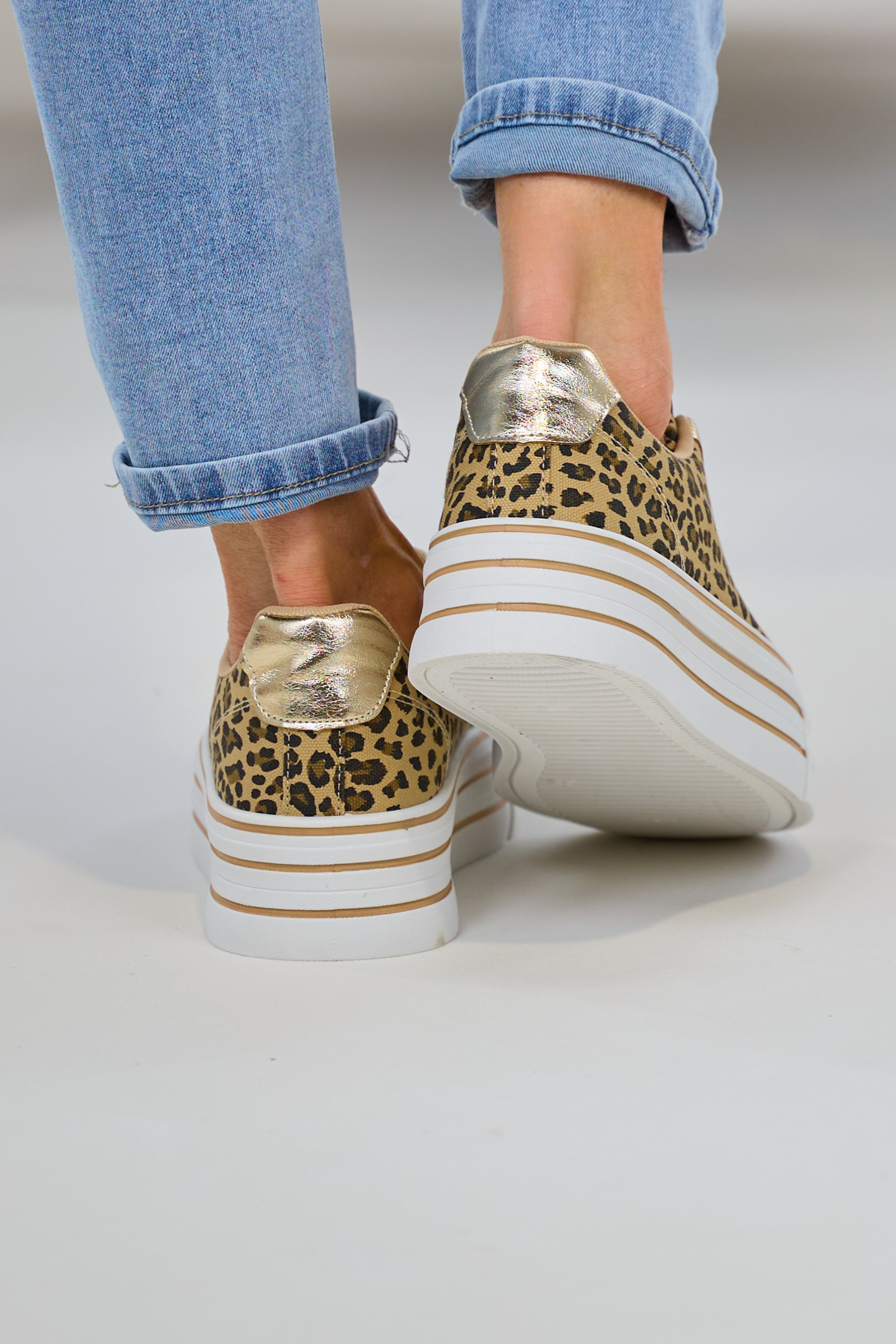 Sneaker im Leo Look mit Plateausohle, leo-gold von Trends & Lifestyle Deutschland GmbH