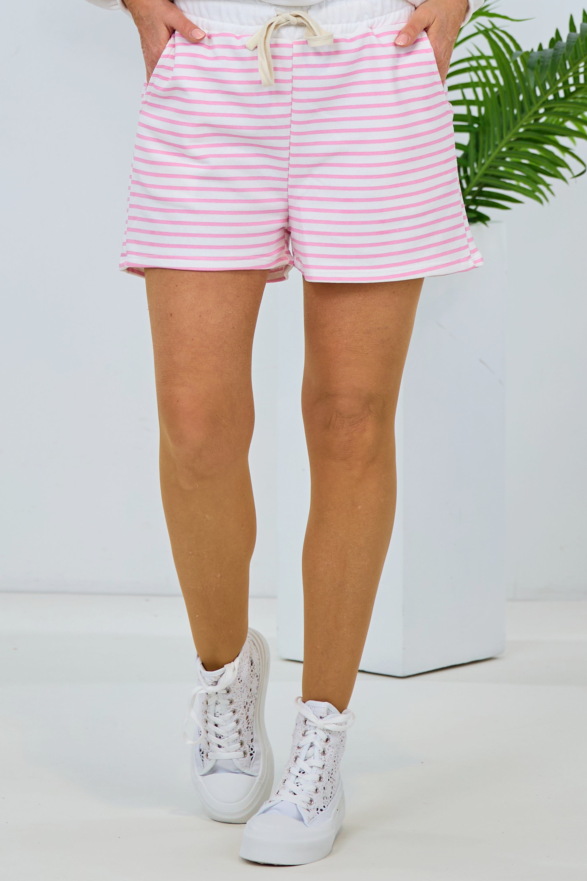 Gestreifte Shorts, ecru-rosa von Trends & Lifestyle Deutschland GmbH