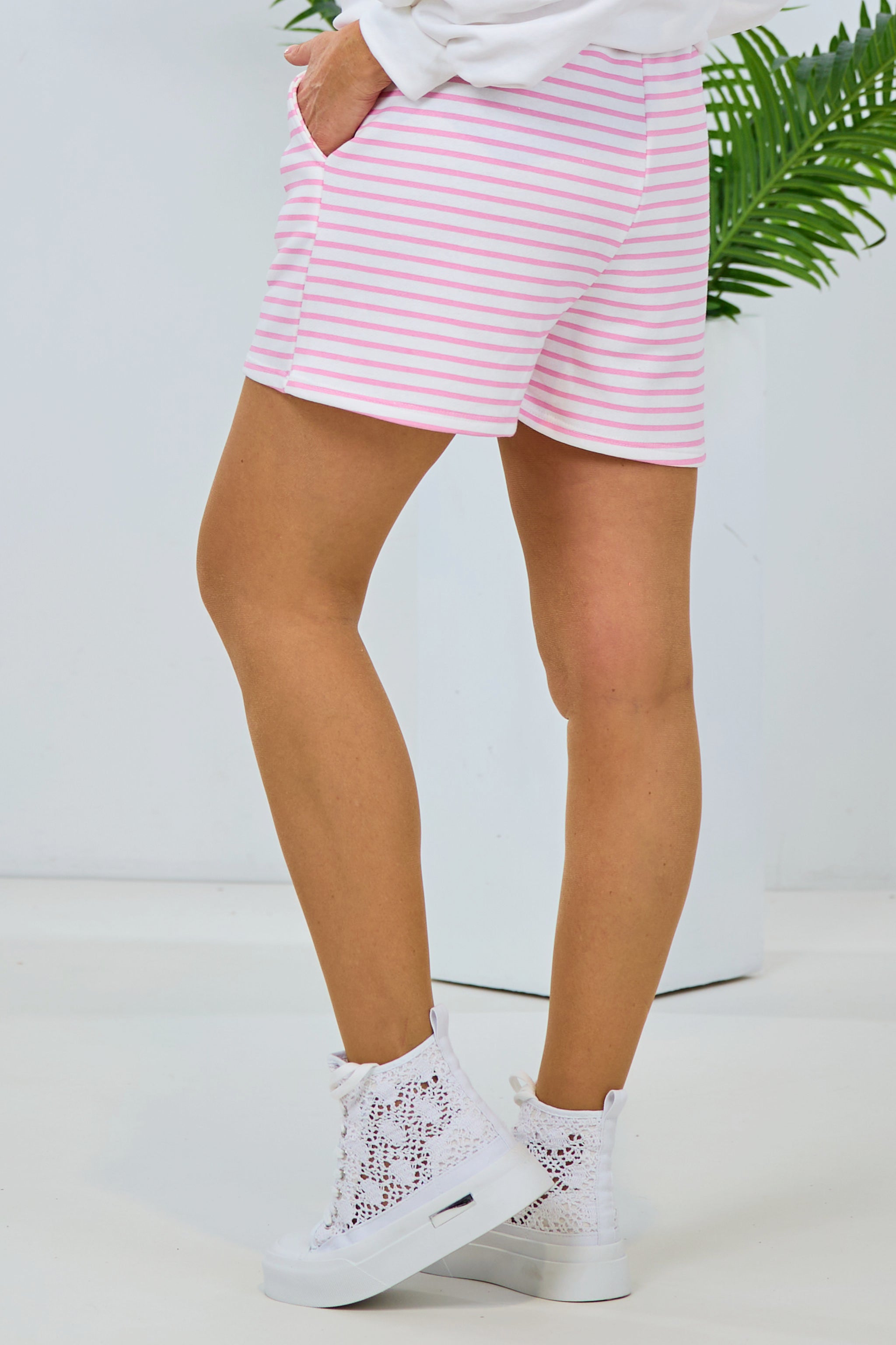 Gestreifte Shorts, ecru-rosa von Trends & Lifestyle Deutschland GmbH