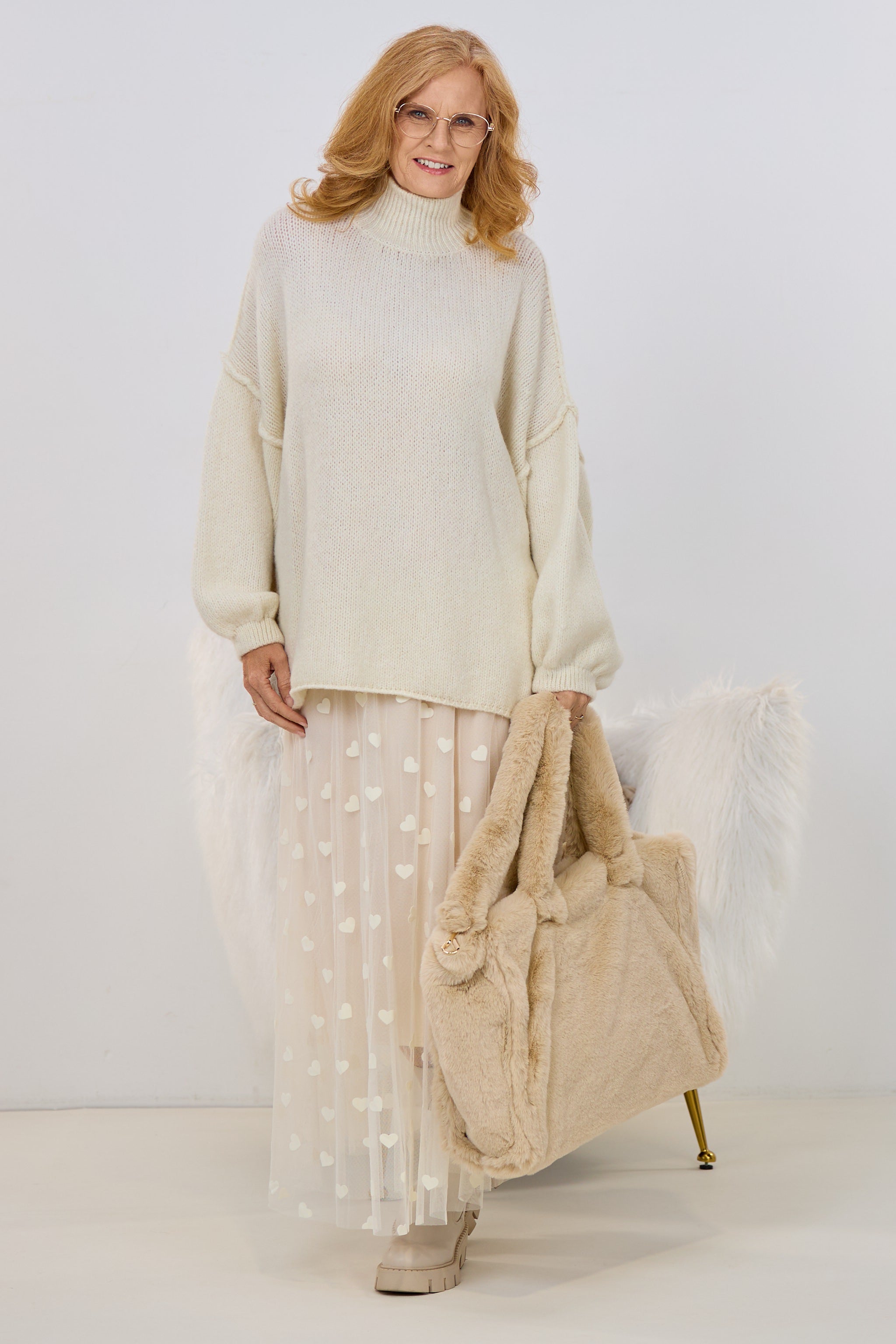 Tüllrock mit Herzchen, beige