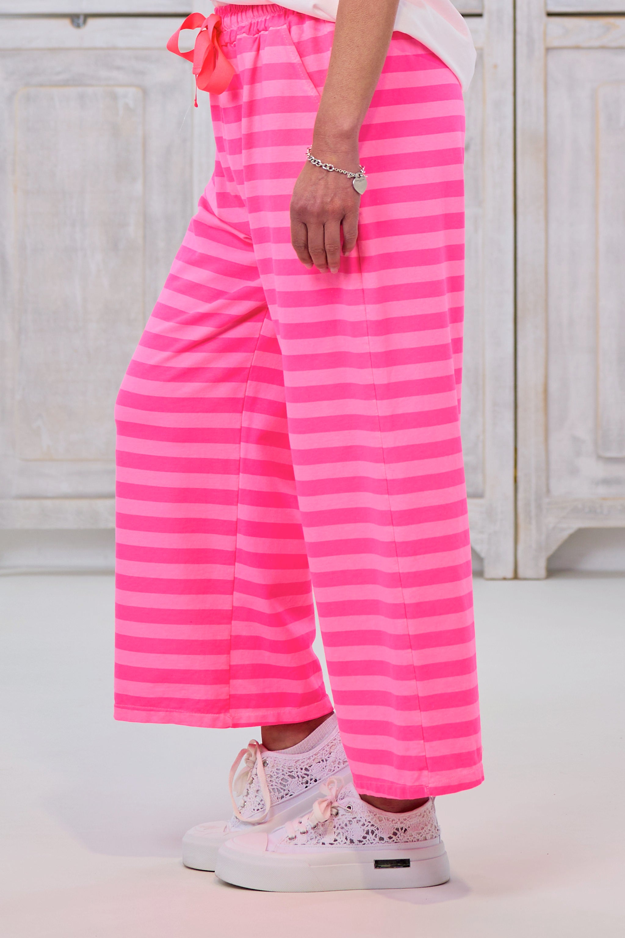 geringelte Sweaty Hose, neon pink-rosa von Trends & Lifestyle Deutschland GmbH