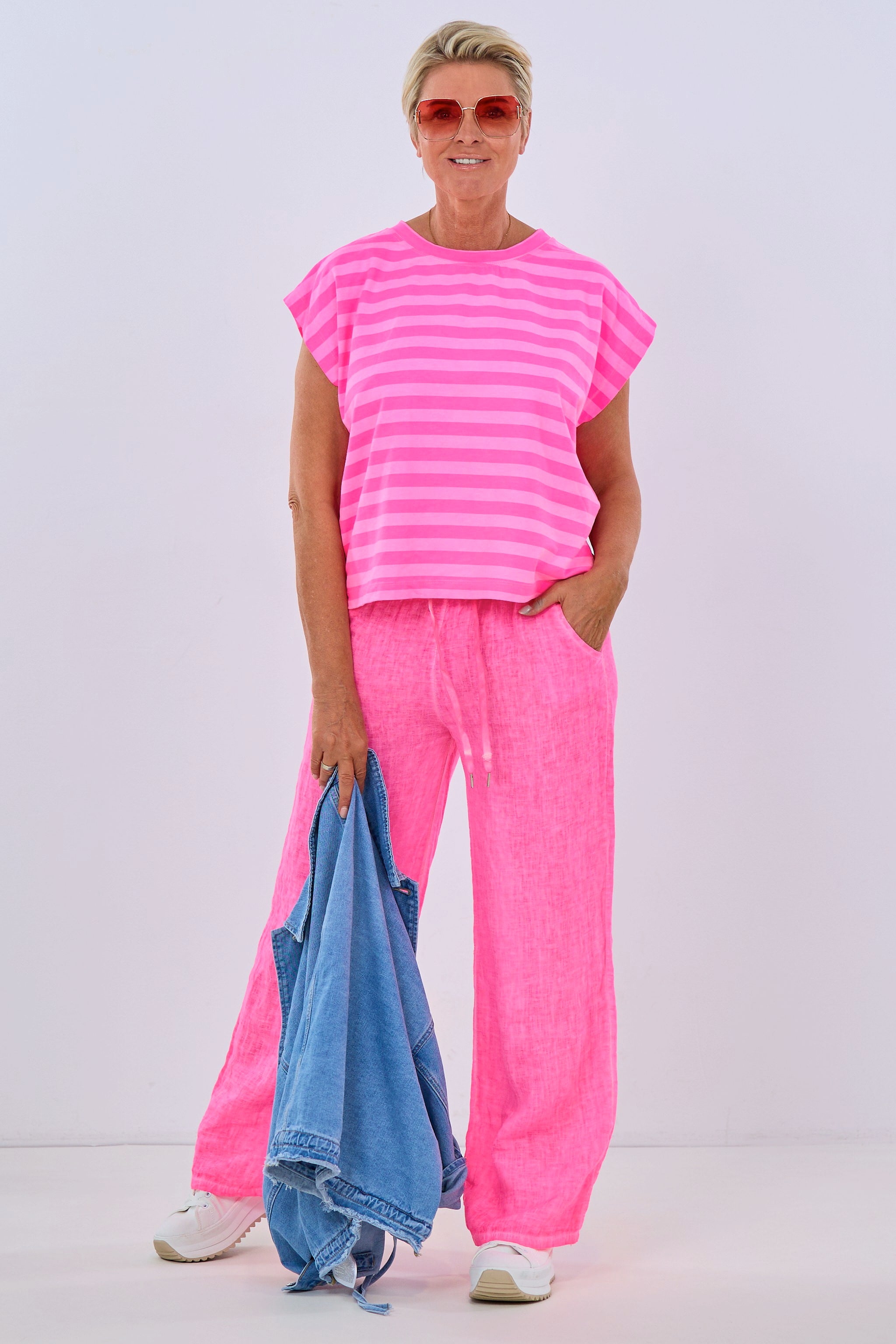 Striped sweaty, neon pink-rose