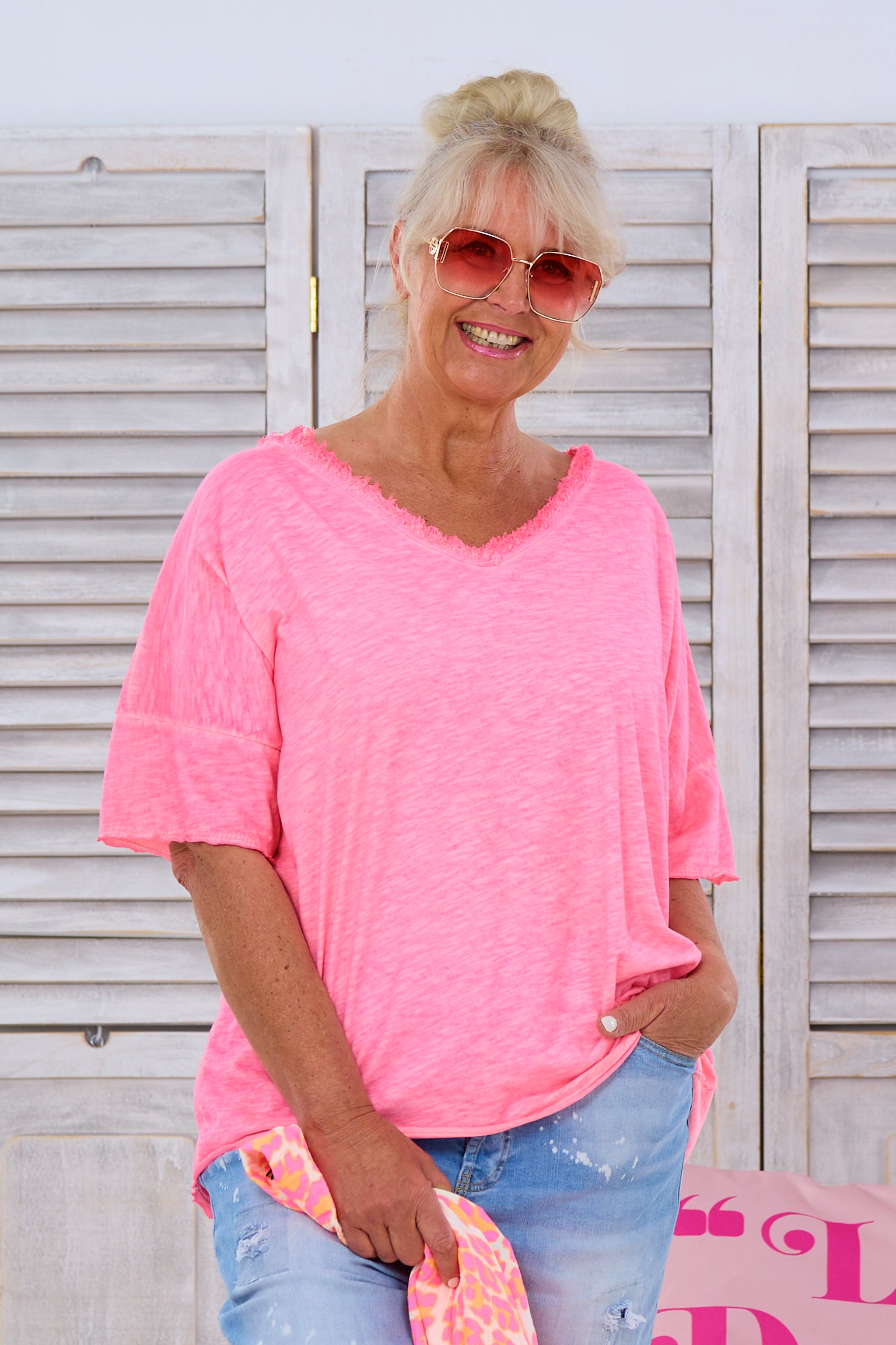 T-shirt with frayed trim, pink