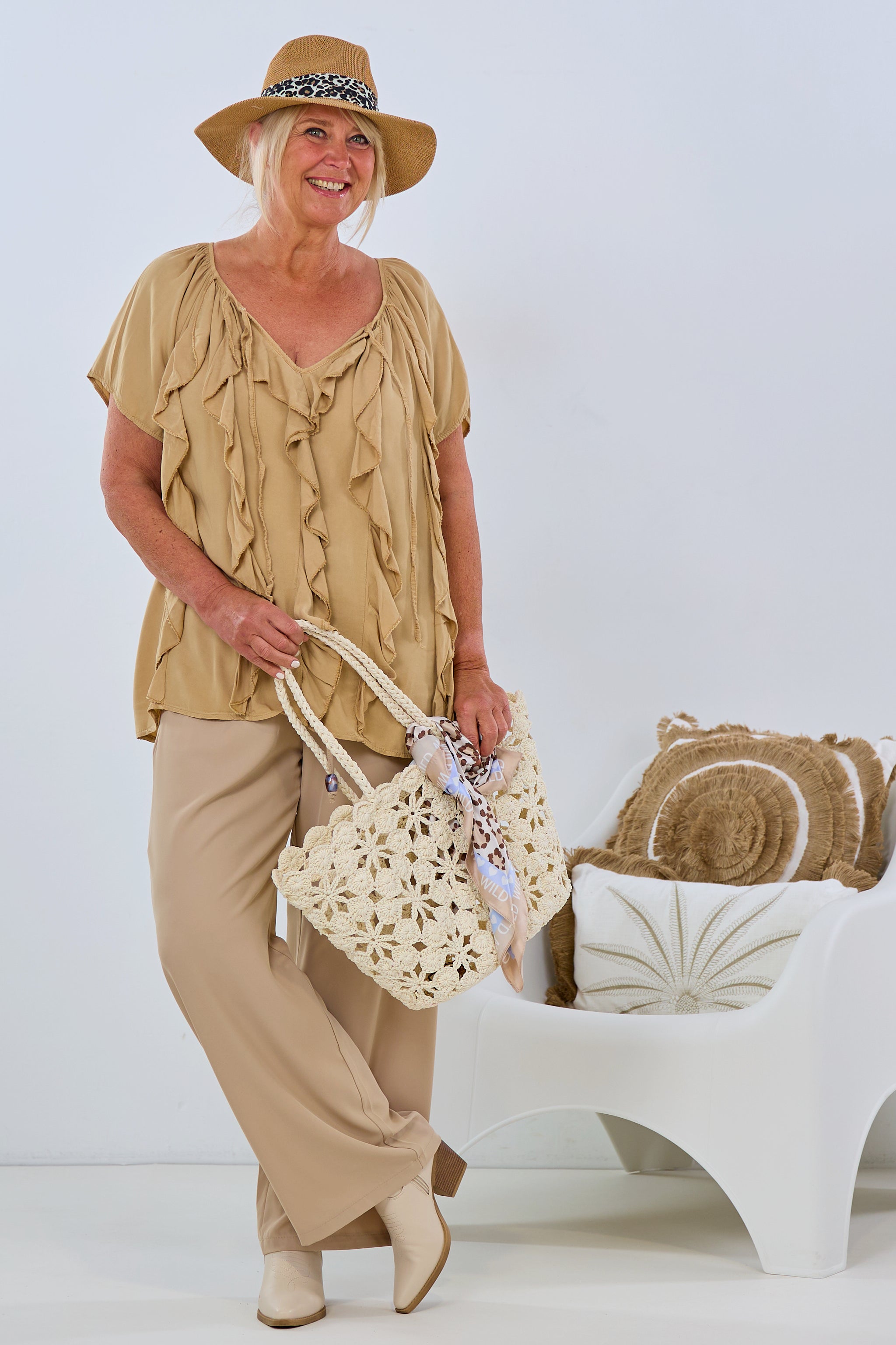 Blusenshirt mit Rüschen, camel light von Trends & Lifestyle Deutschland GmbH