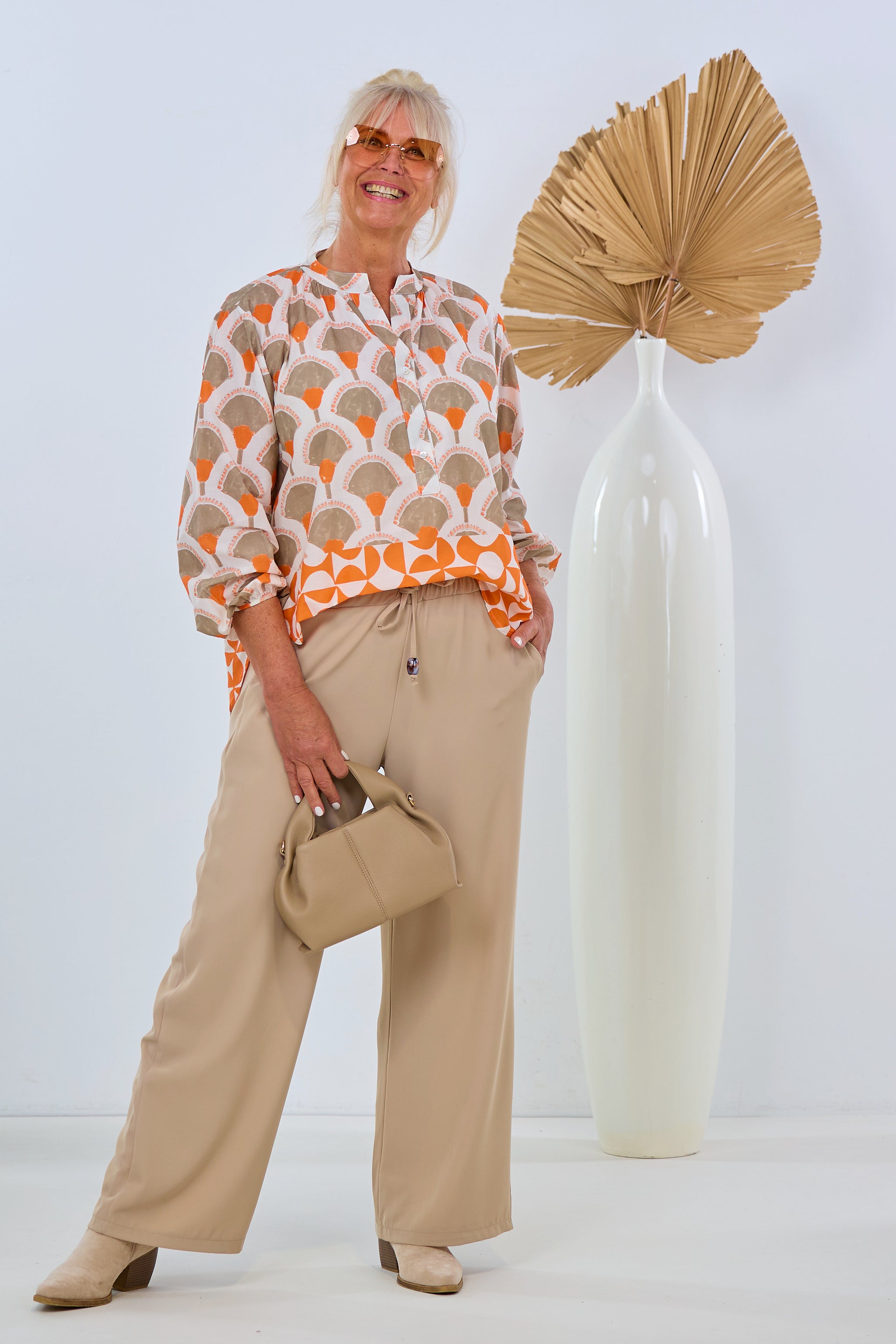 Bluse mit Fantasy-Print, taupe-orange von Trends & Lifestyle Deutschland GmbH