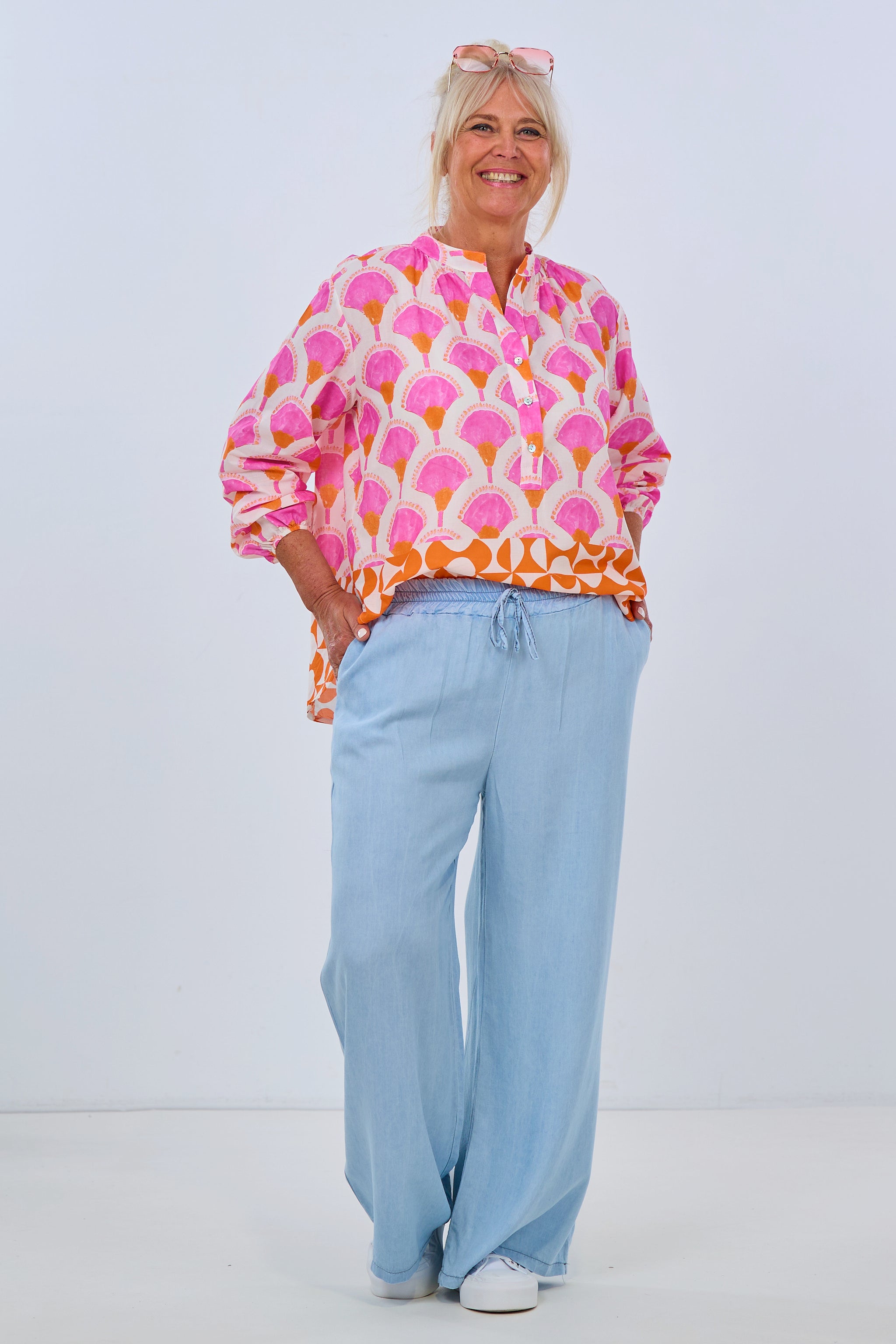 Leichte Hose in Jeansoptik, hellblau von Trends & Lifestyle Deutschland GmbH