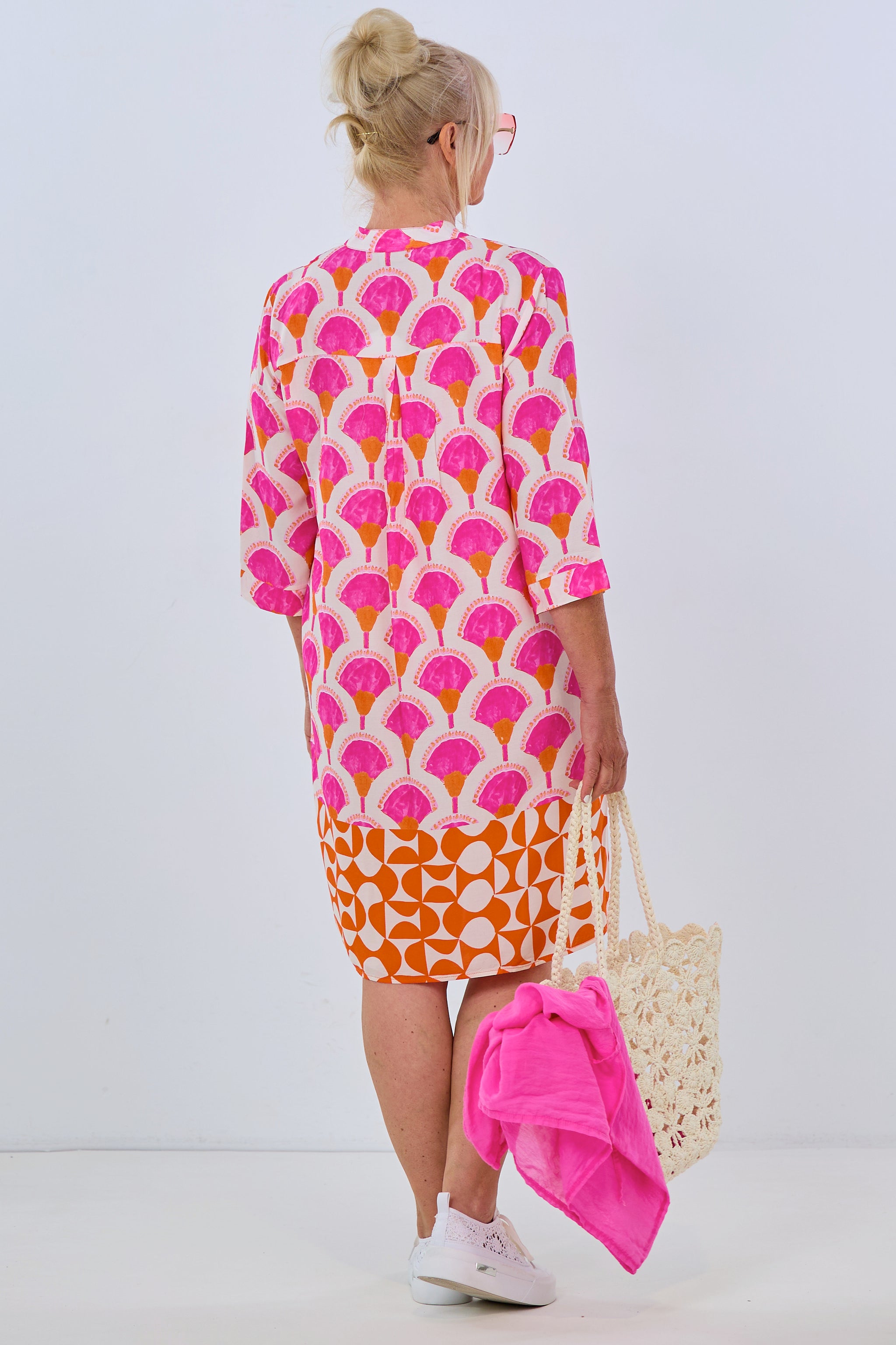 Sommerkleid mit Fantasy-Print, pink-orange von Trends & Lifestyle Deutschland GmbH