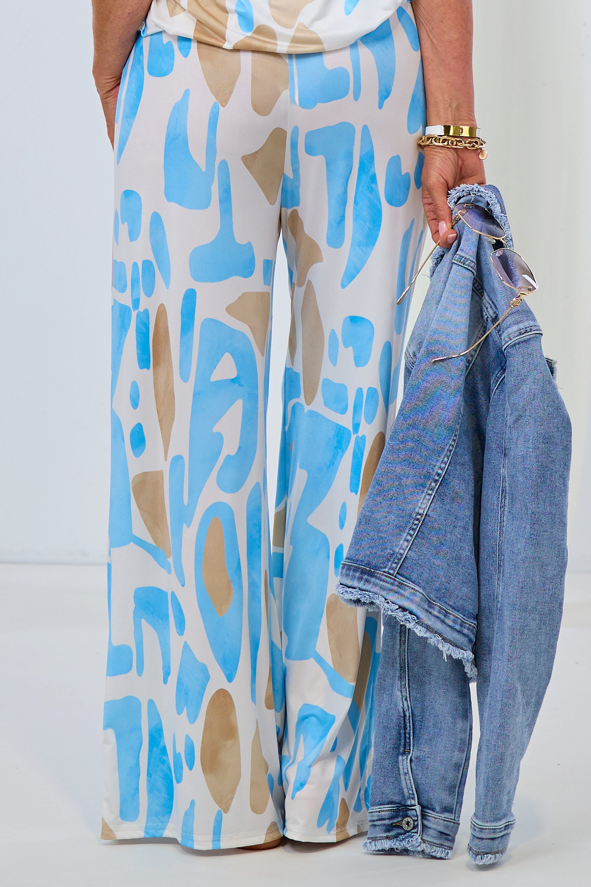 soft falling pants with retro pattern, light blue-camel-ecru