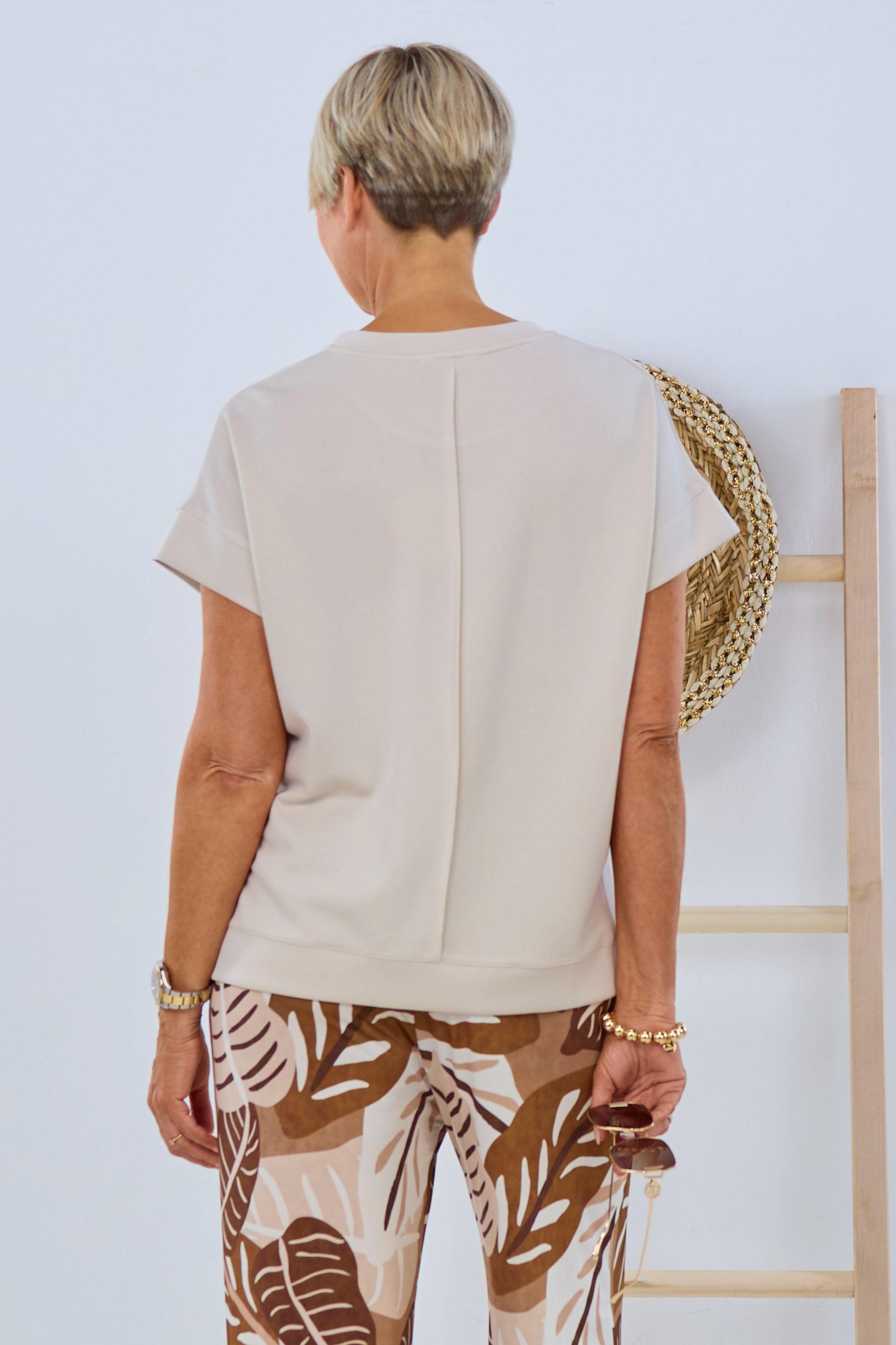 Cozy sleeveless casual shirt, beige