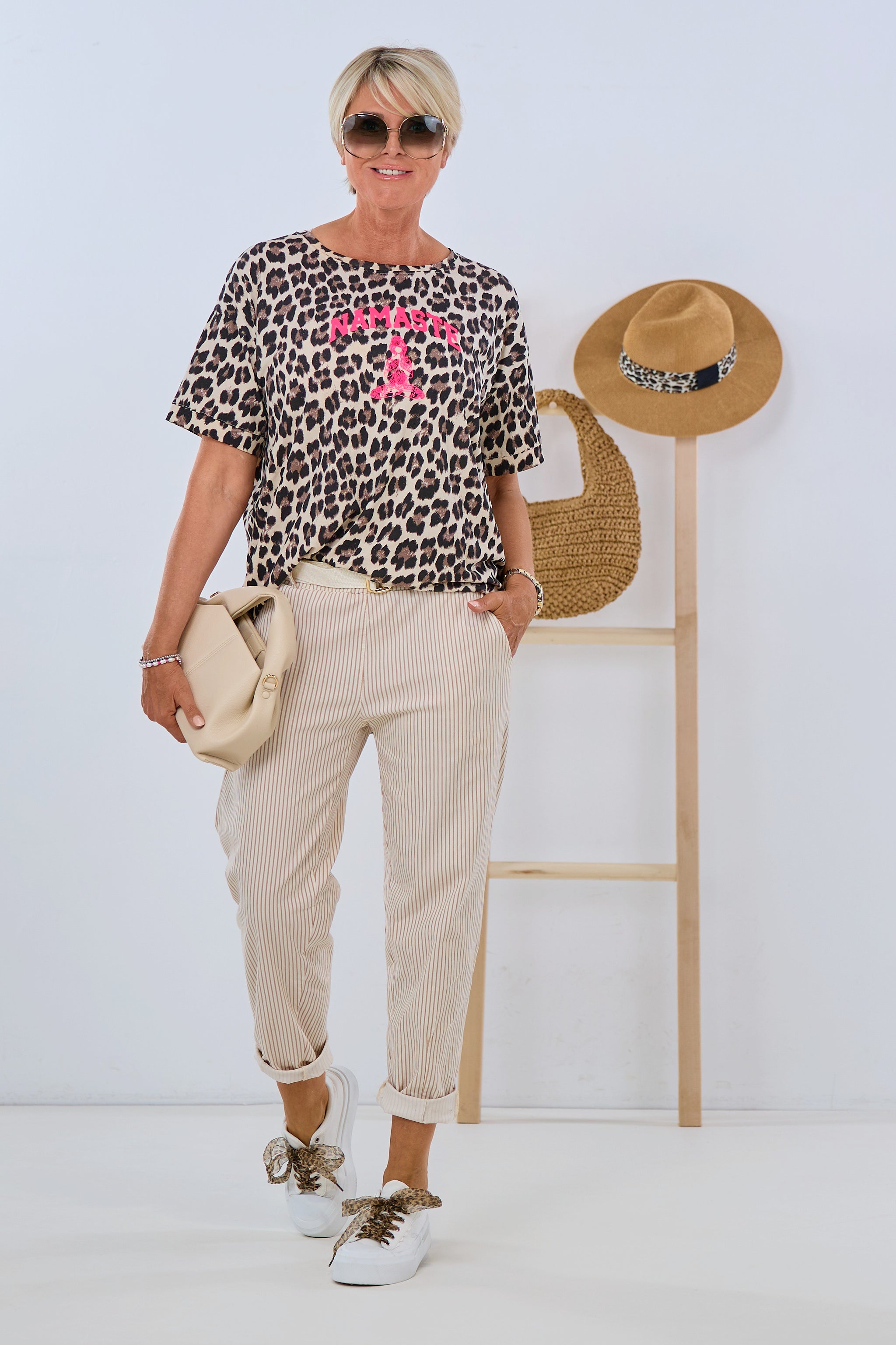 gestreifte Hose mit Gürtel, beige-taupe