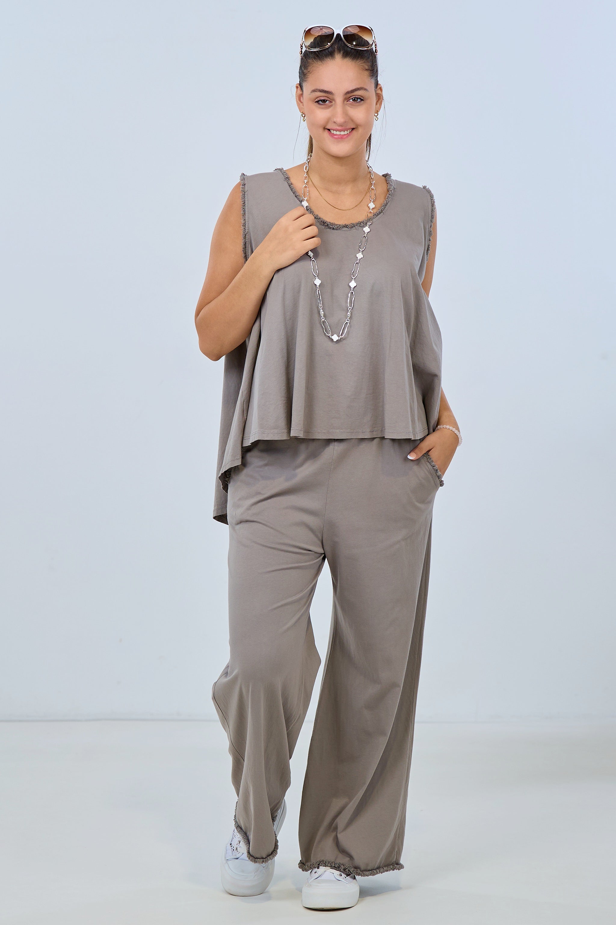 lightweight casual pants with fringes, mud-colored